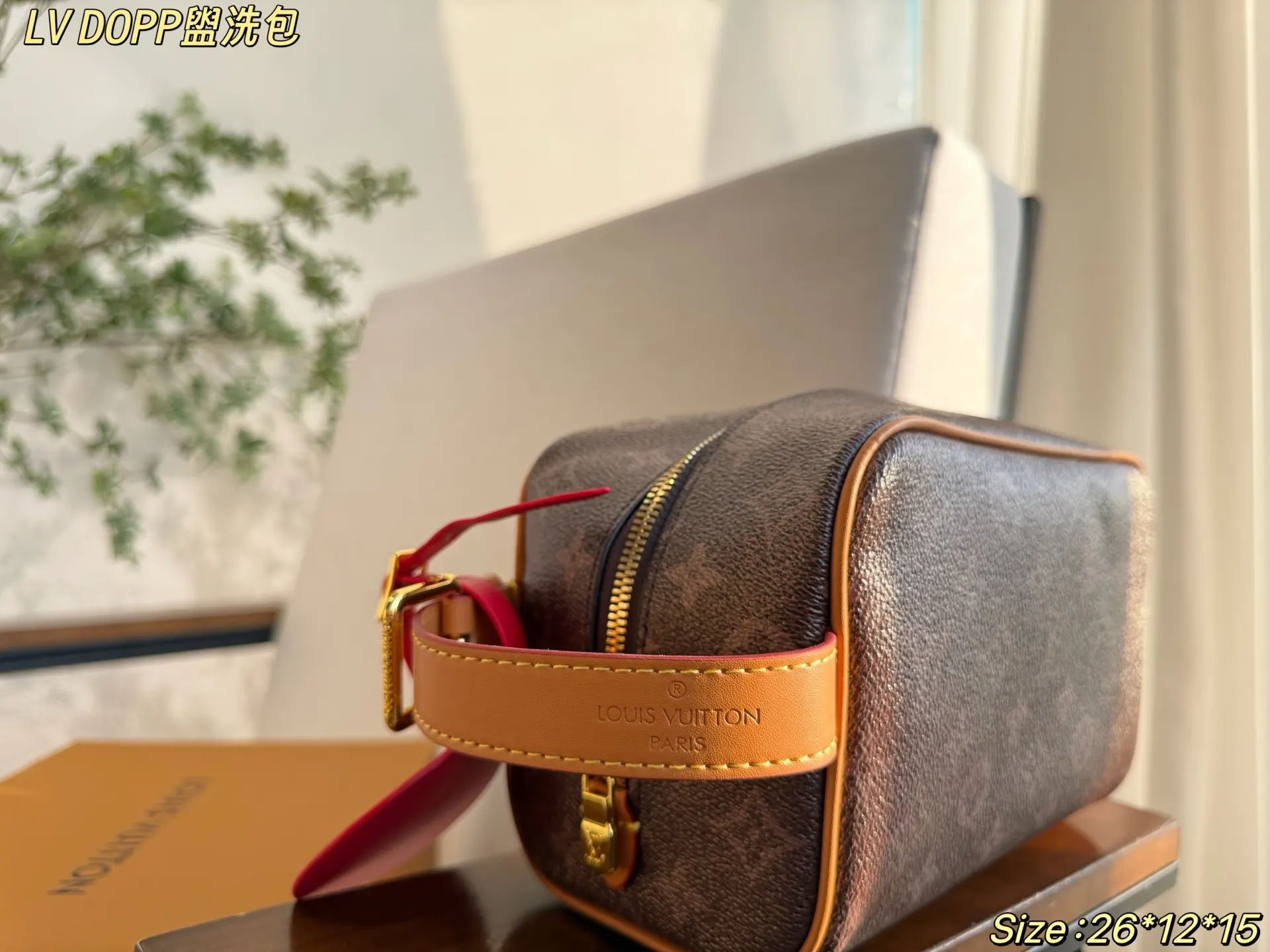包 包洗漱包 又出一 收纳 同样也是容量惊人 化妆包 便携收纳款