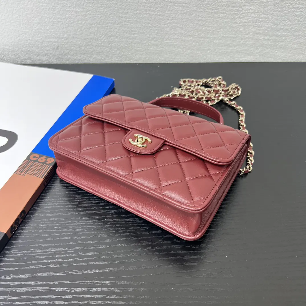 CHANEL 酒红色小牛皮手提包 金链款