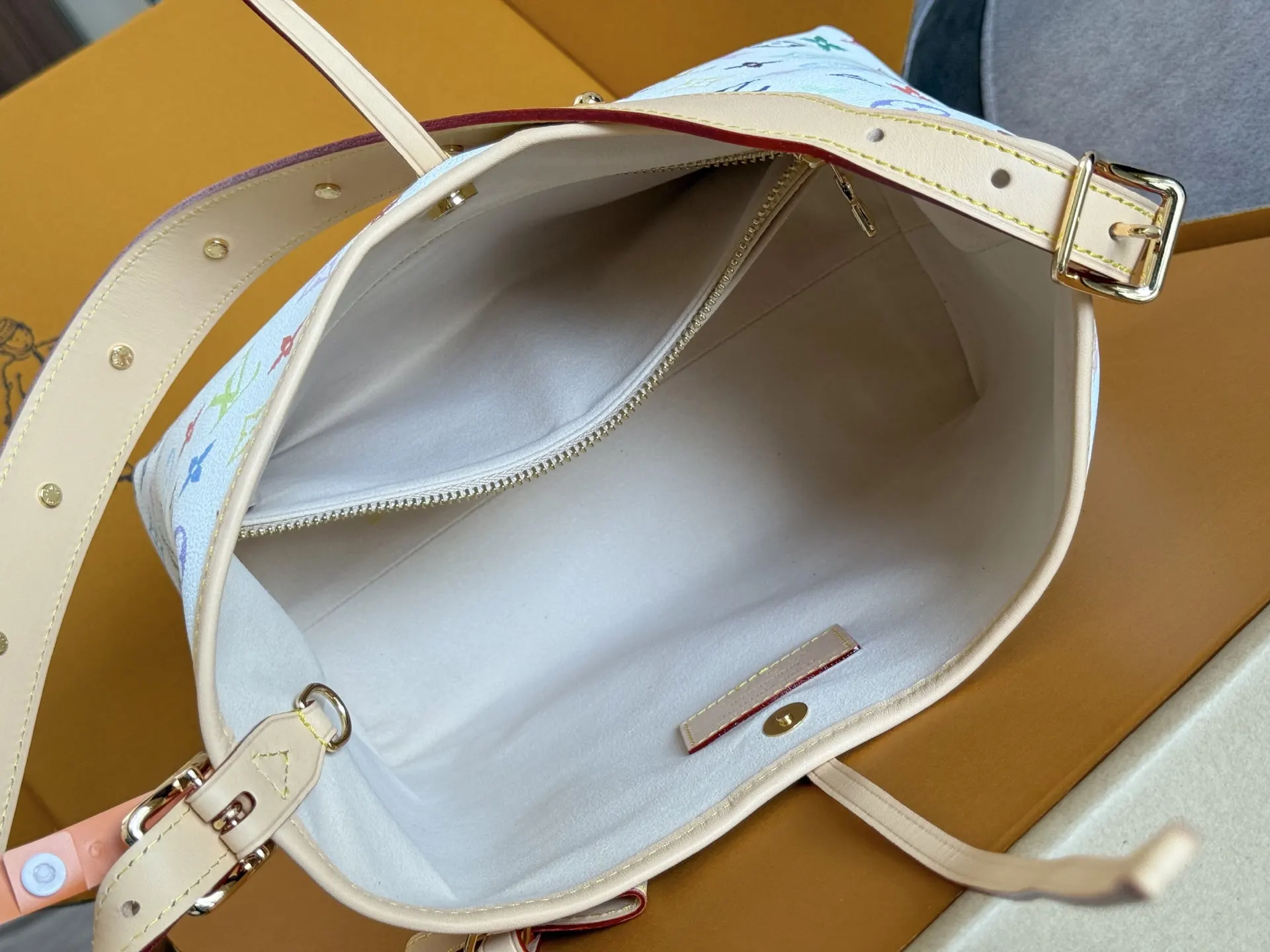CarryAll 牛皮 收納包 旅行收納款(數字9) CarryAll 牛皮 收納包 旅行收納款(數字9)