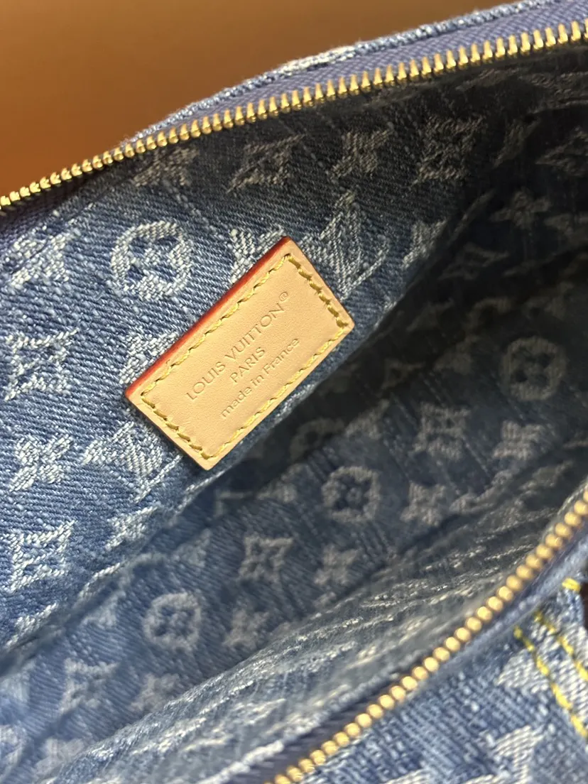 蓝色 POCHETTE ACCE 腋下包 复古腋下背款