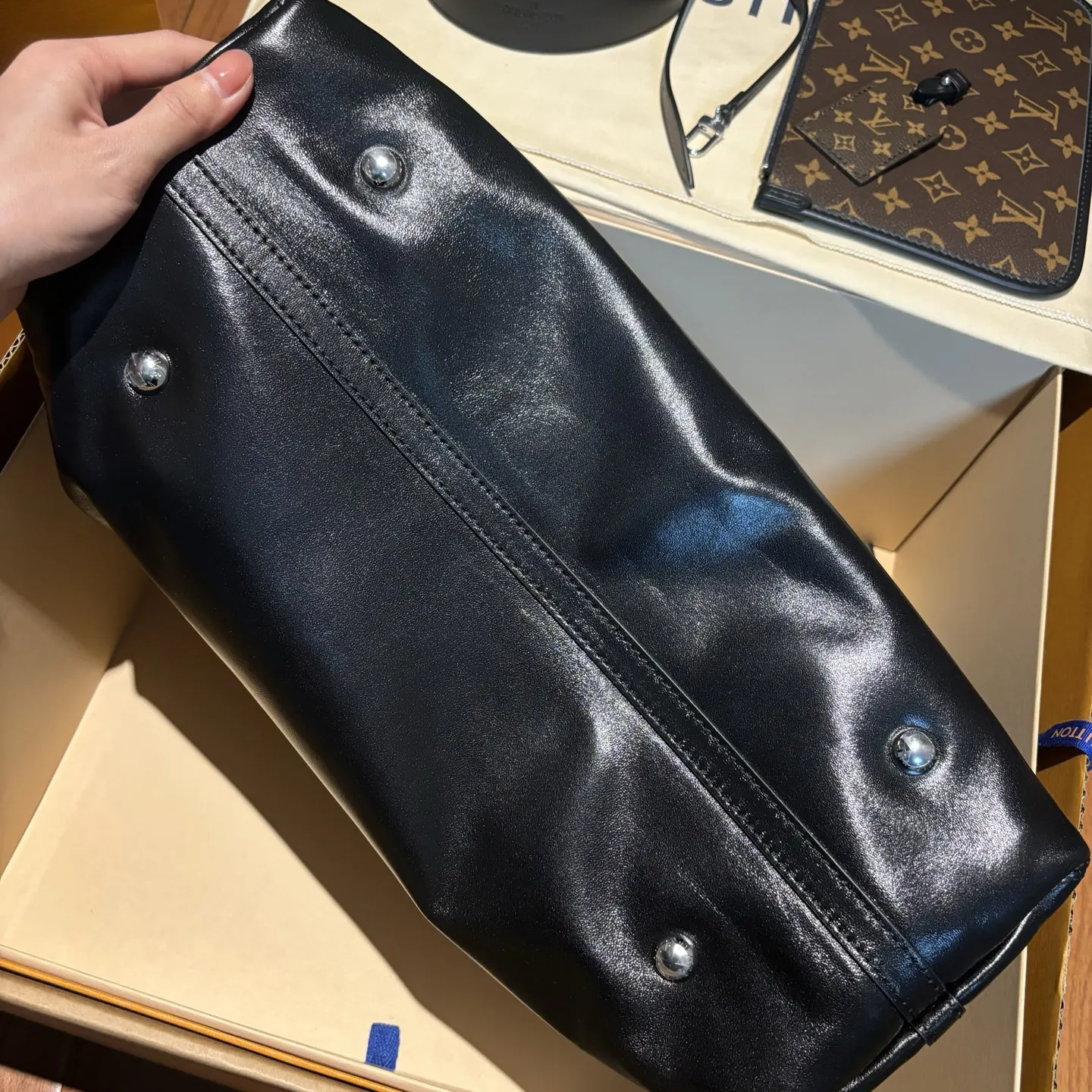 CarryAll 羊皮 中号羊皮 Dark中号 水桶包 休闲水桶款