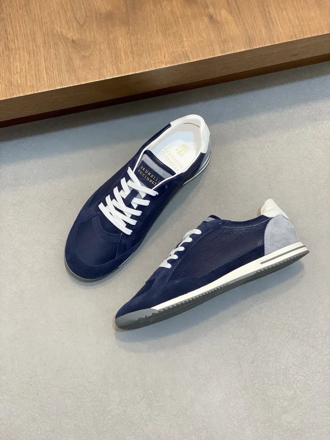 Brunello Cucinelli SS 白色 運動鞋 休閒百搭款(數字5) Brunello Cucinelli SS 白色 運動鞋 休閒百搭款(數字5)