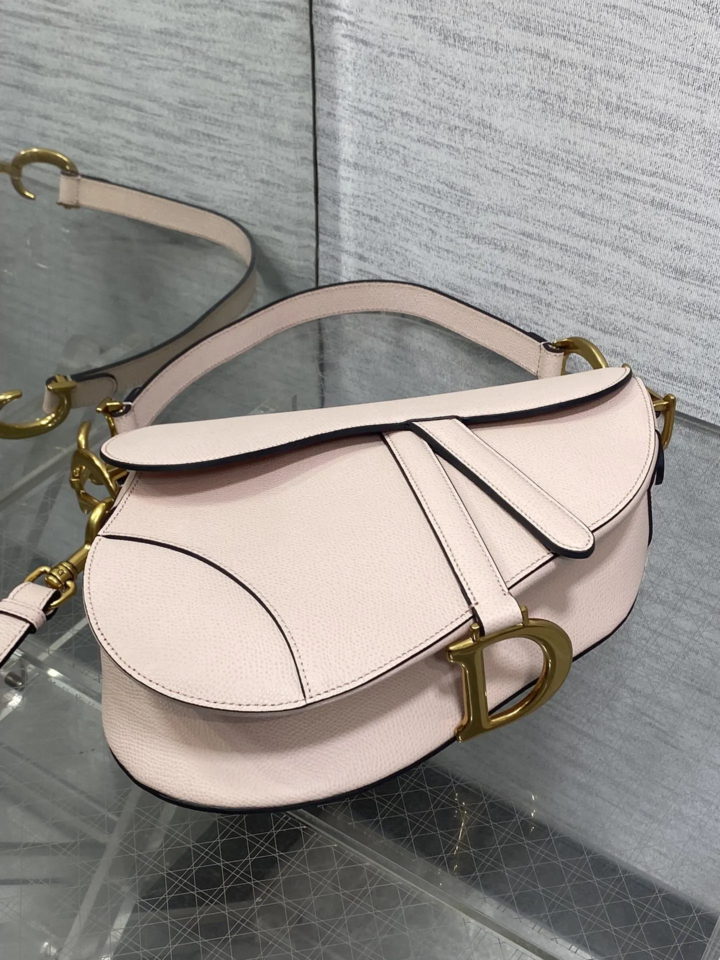 Dior Fashion Item Travel Classic