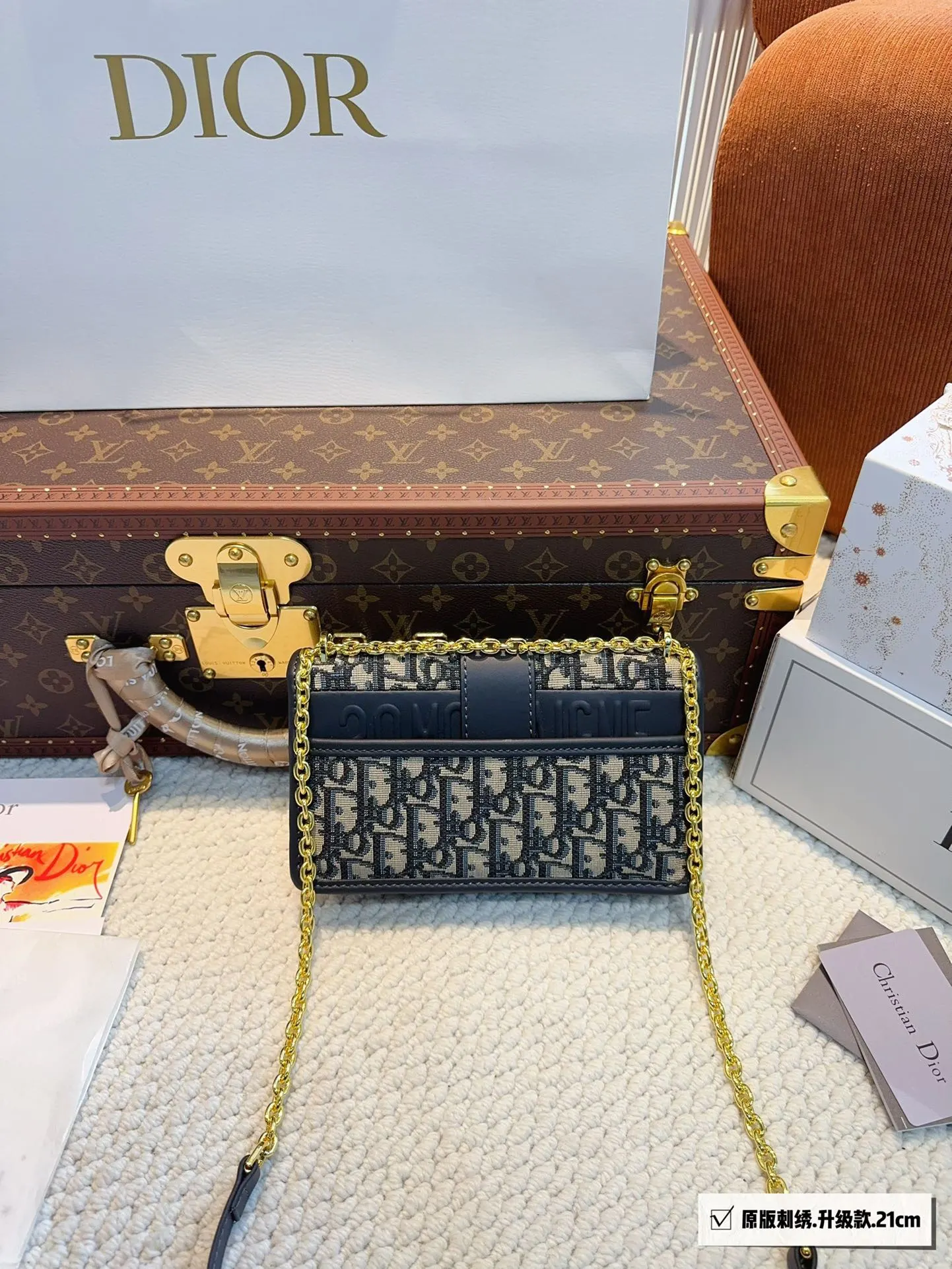 Dior 老花 蓝色 Montaigne蒙田包 方正 斜挎包 轻便斜挎款