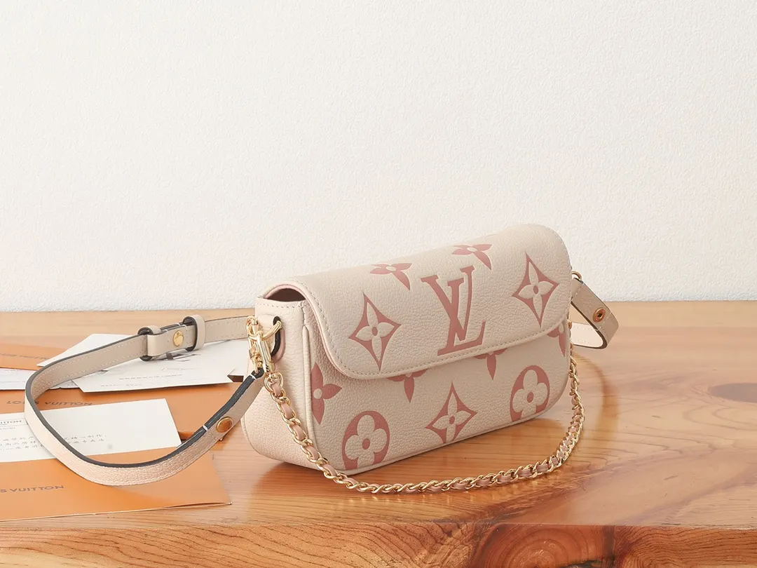 White Hobo Shoulder Bag Vintage Leather