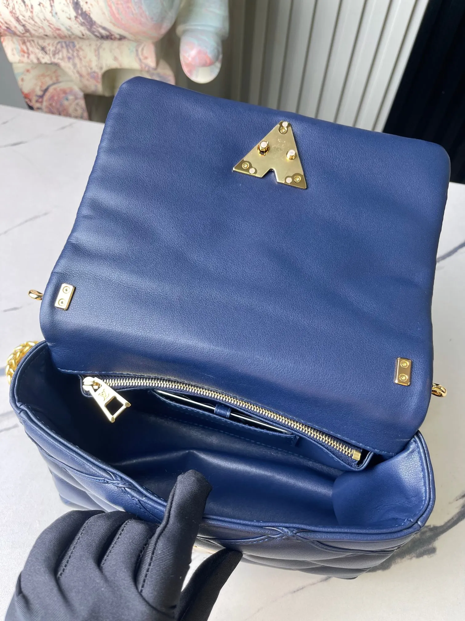 LV 深藍 羊皮 行李箱 旅行拉杆款 輕便出行款(數字9) LV 深藍 羊皮 行李箱 旅行拉杆款 輕便出行款(數字9)