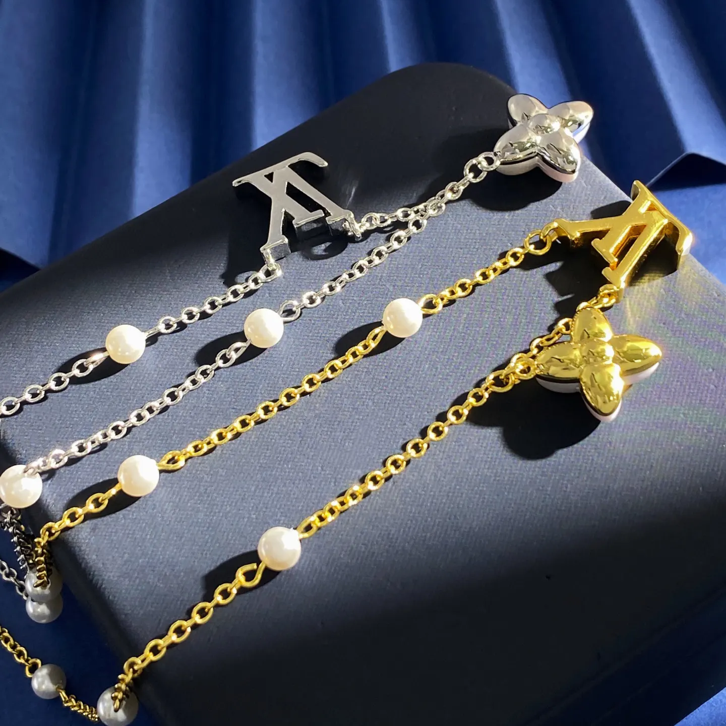 Louis Vuitton Fashion Item