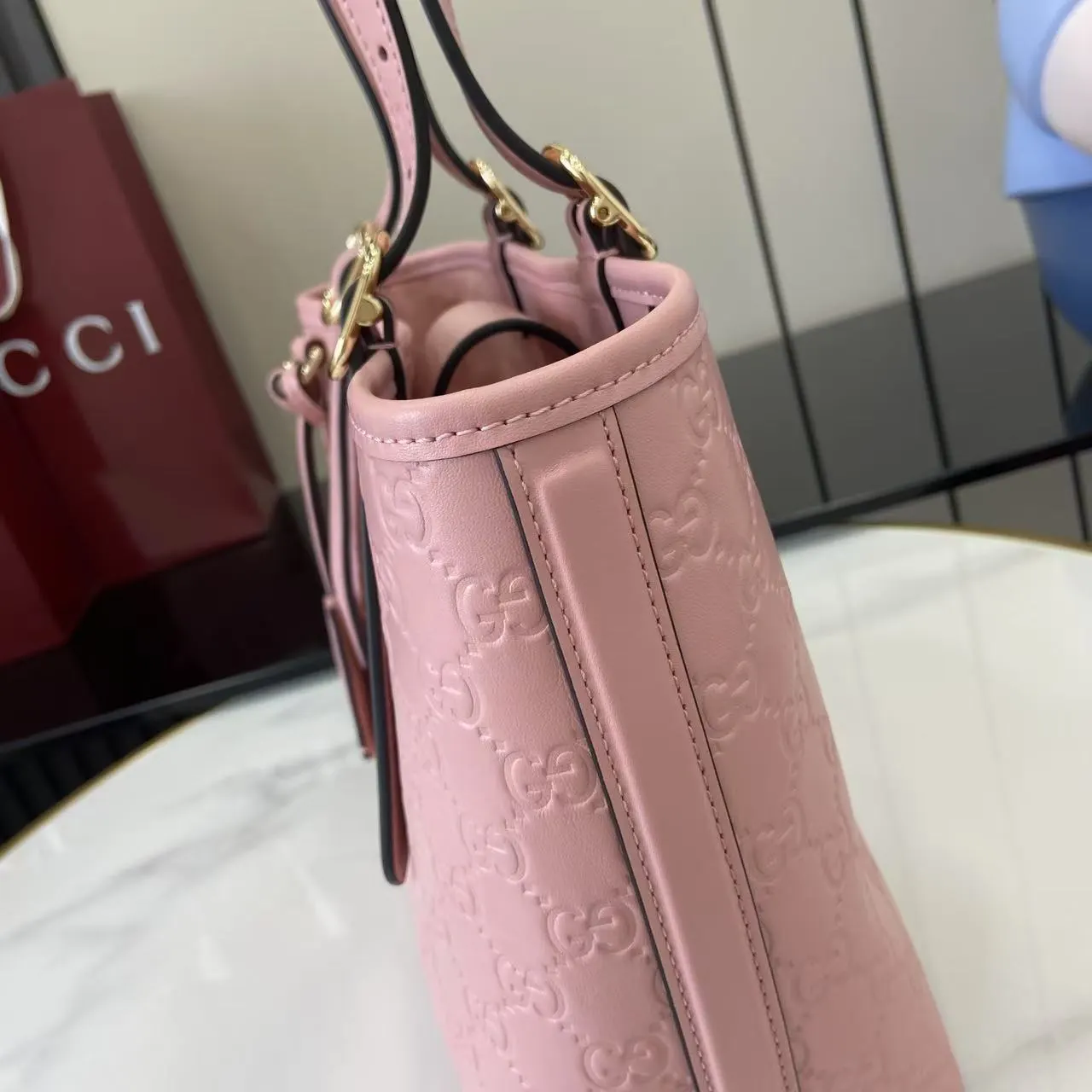 Gucci GG Emblem 粉色 金色 皮革 托特包 大容量托特款