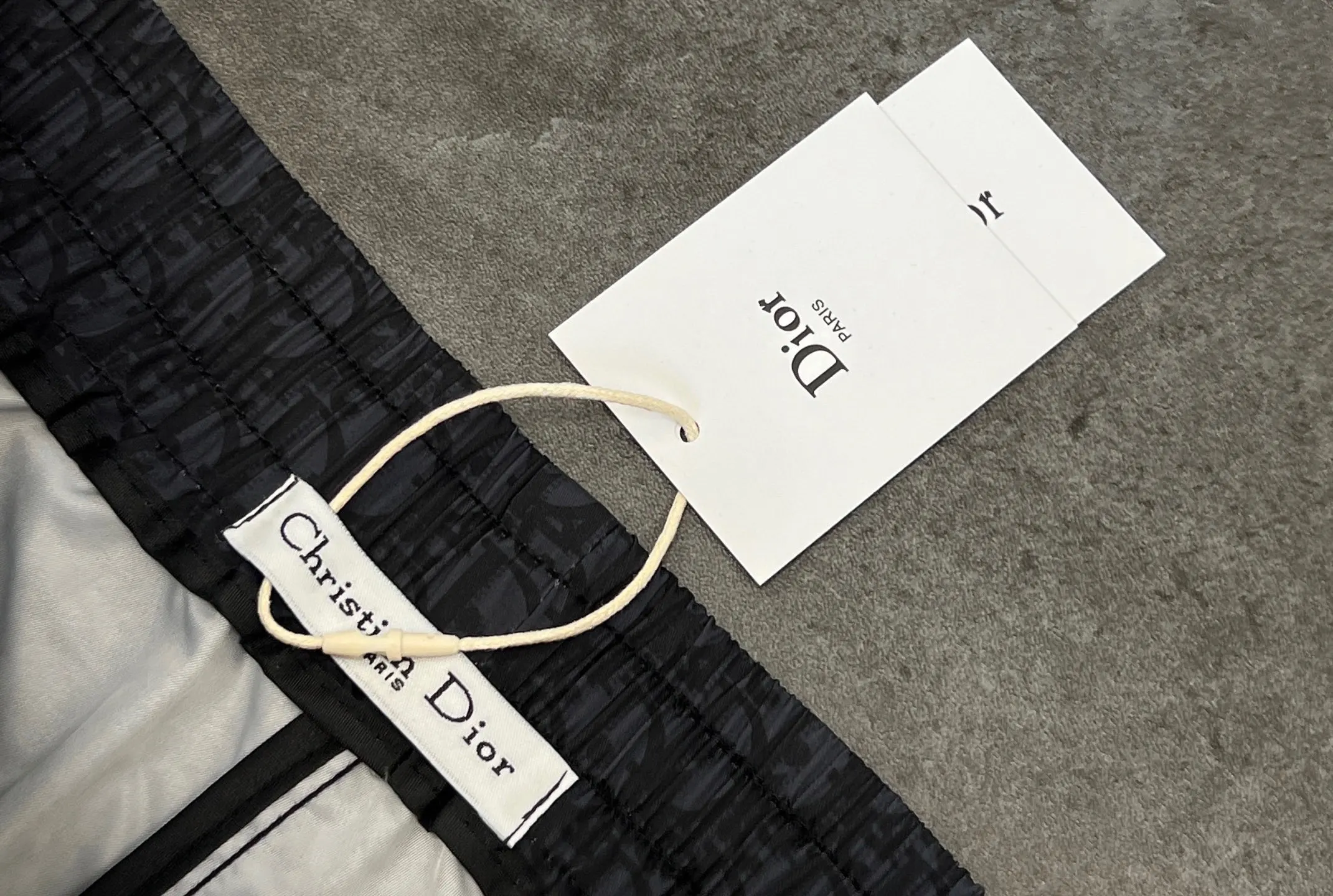 Dior Oblique 黑色提花休闲短裤 修身穿搭款