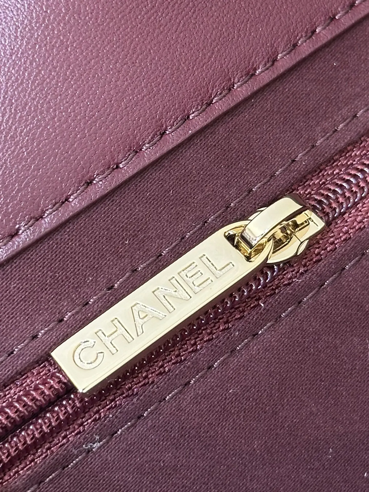 Silver Gold Top Handle Bag Commuter