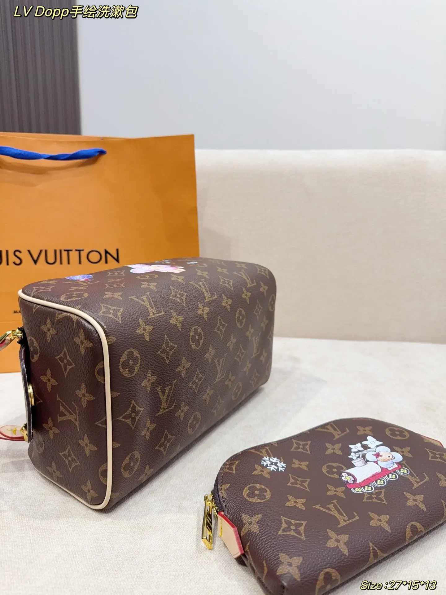 Louis Vuitton Cosmetic Pouch Classic Canvas Image 9 Louis Vuitton Cosmetic Pouch Classic Canvas Image 9
