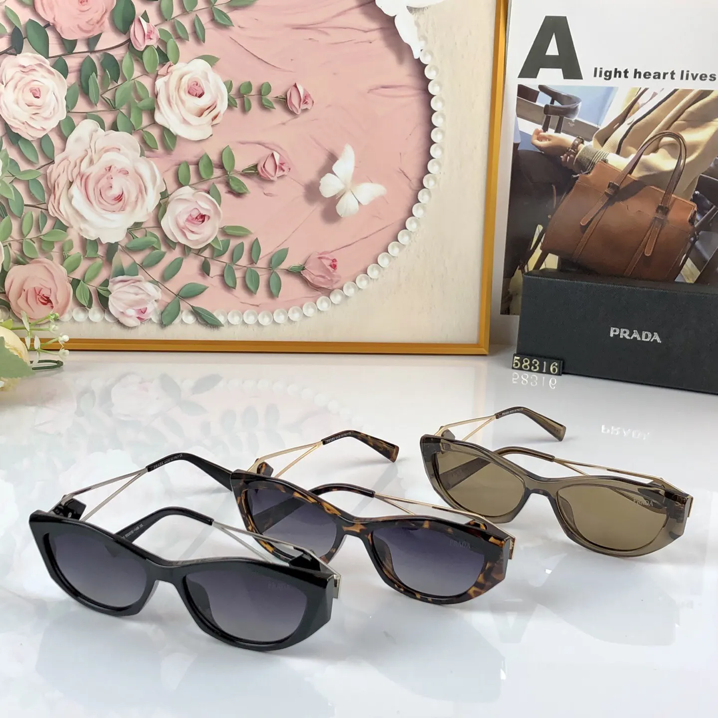 PRADA 太阳眼镜 時尚遮阳款