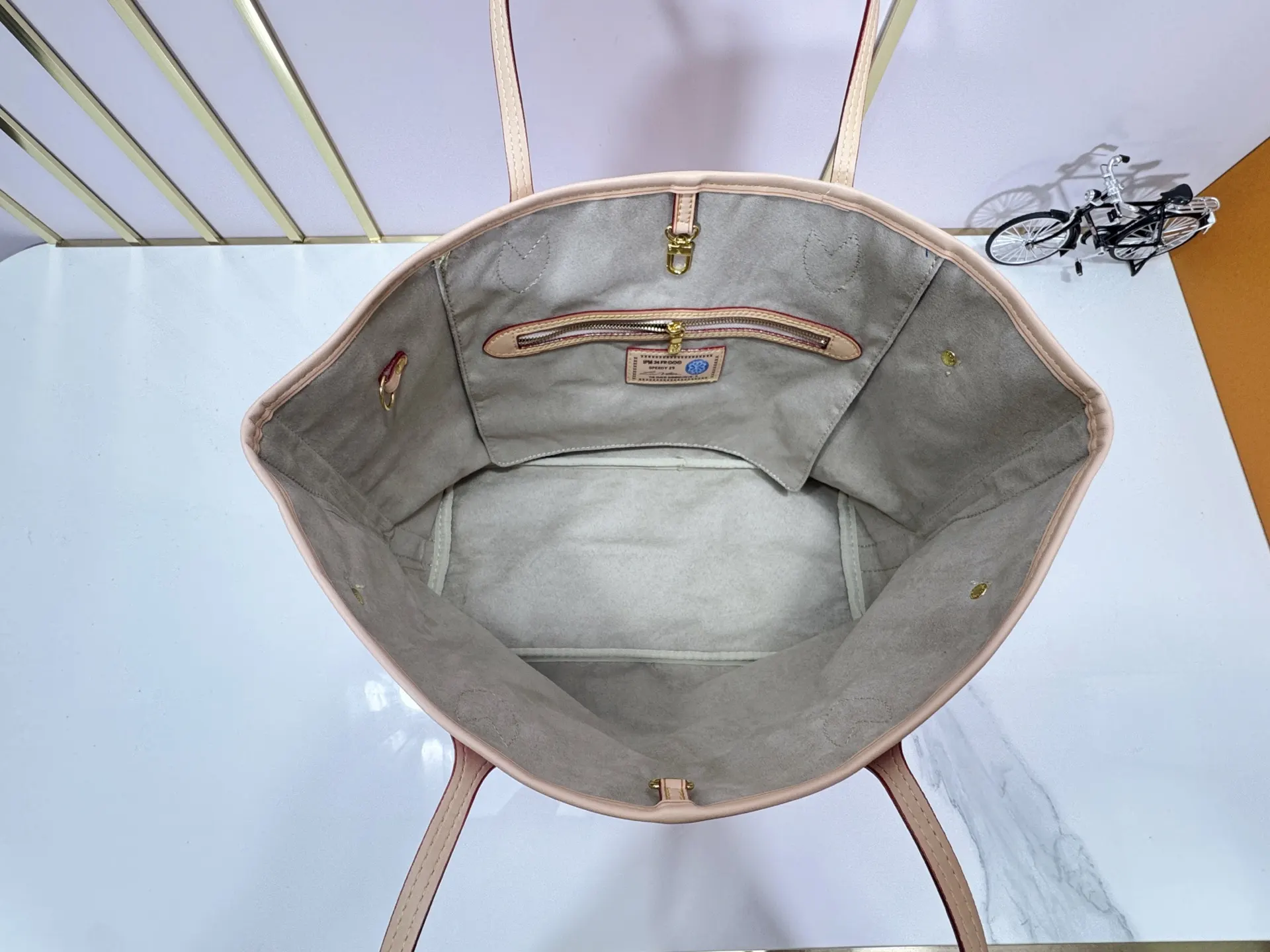Neverfull 帆布 單肩包 日常單肩背款(數字9) Neverfull 帆布 單肩包 日常單肩背款(數字9)