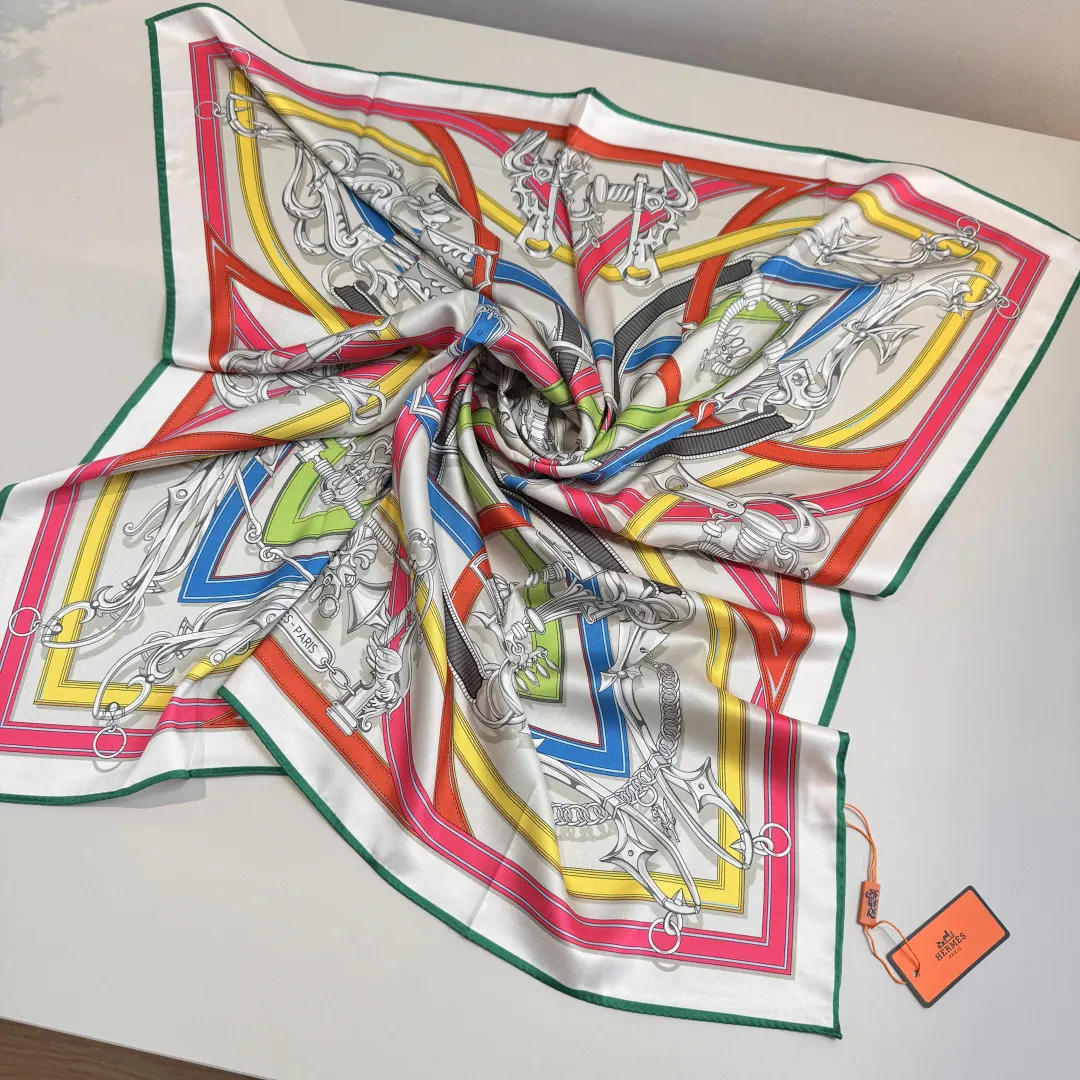 Hermès 丝巾 精致配饰