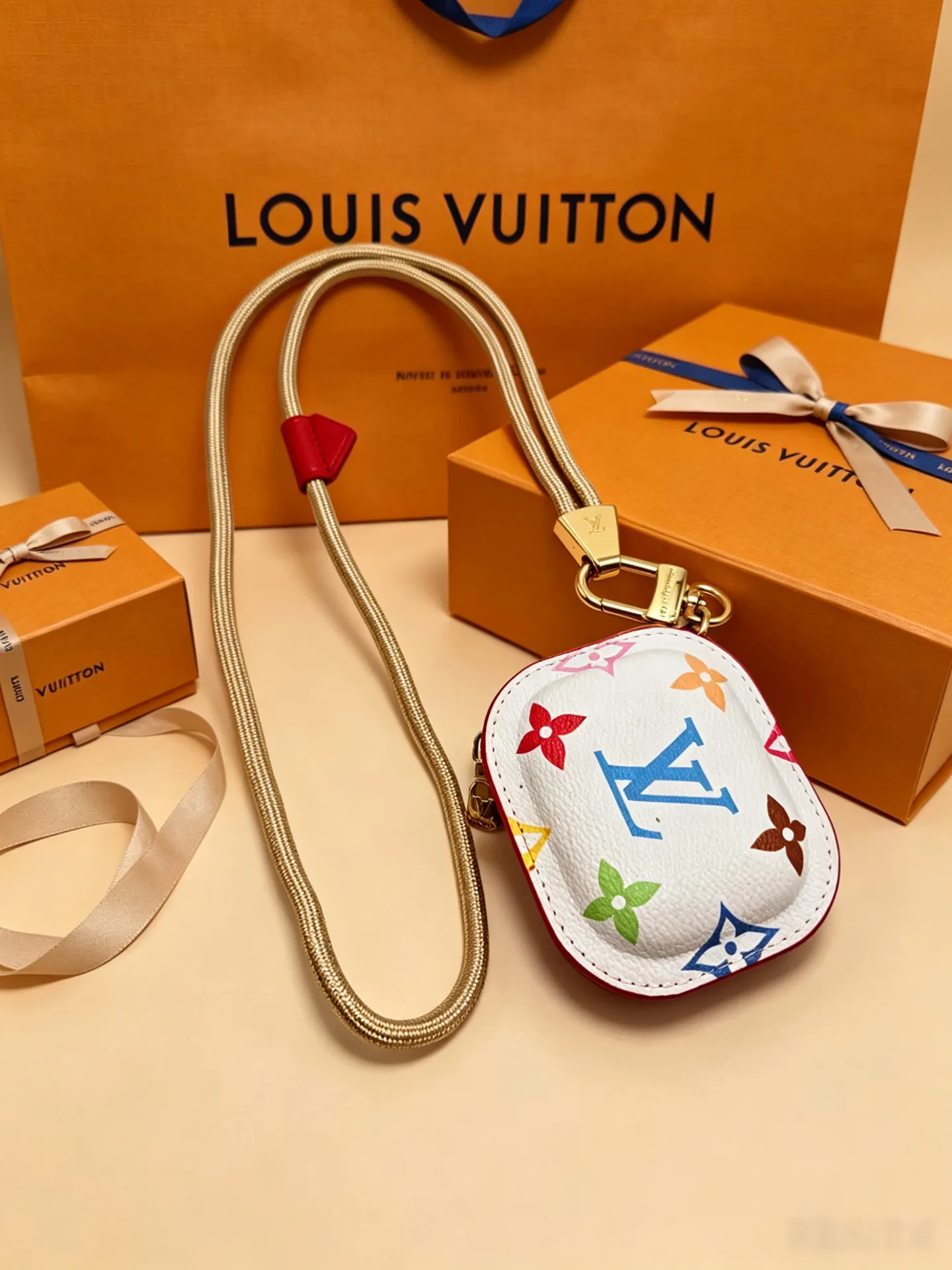 LV bag Image 15 LV bag Image 15