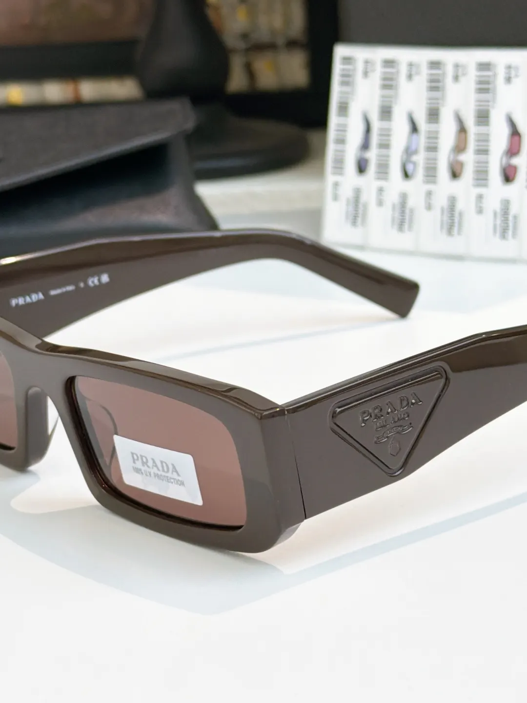 PRADA OPR D09SD 太阳眼镜 时尚遮阳款