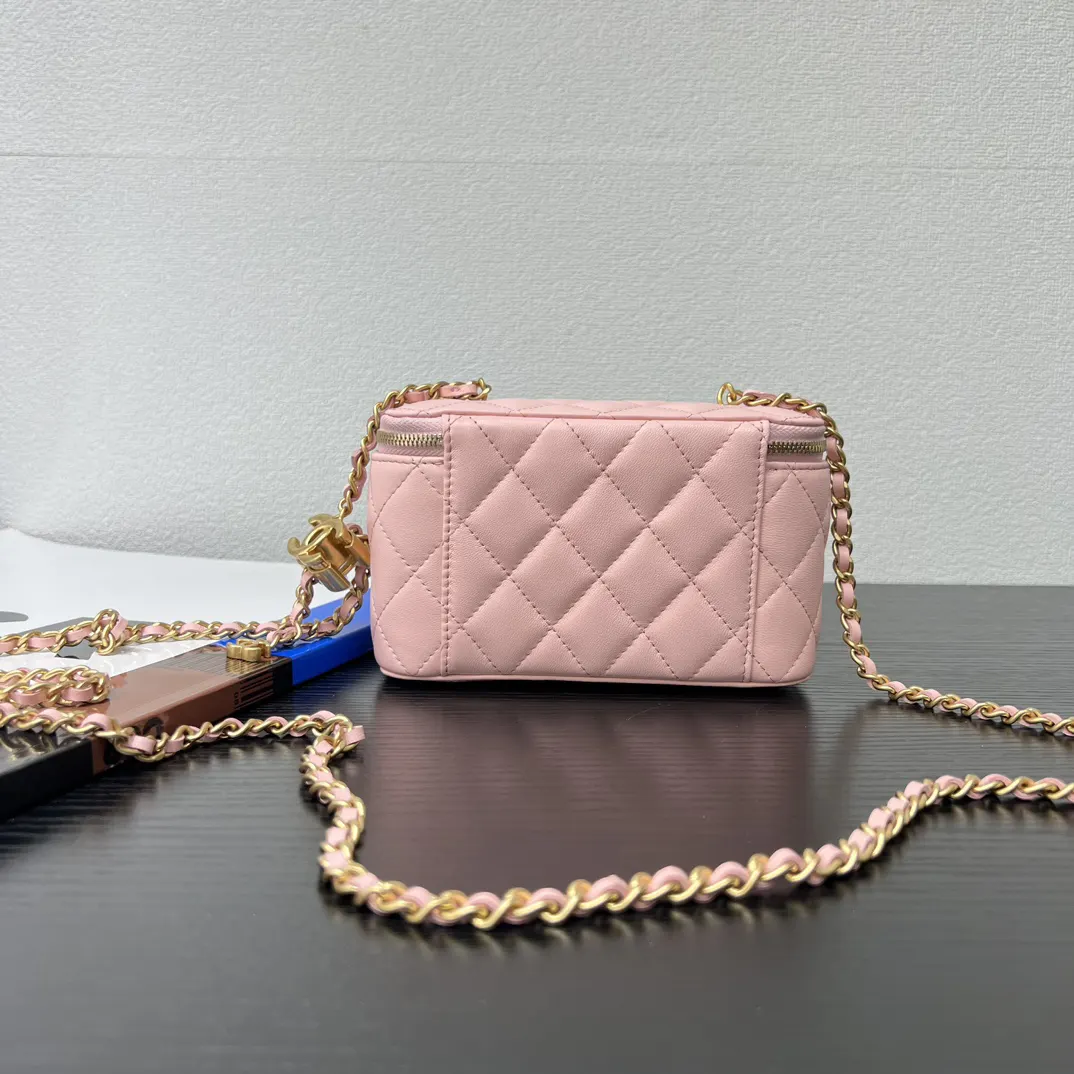 Chanel 小号 粉色 皮革 菱格绗缝 链条包