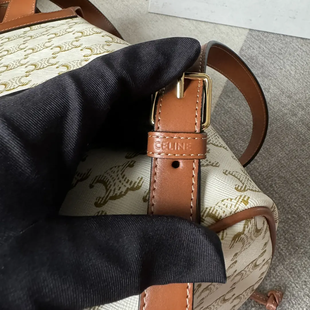 Celine Triomphe 金色 牛皮 双肩包 实用双肩款
