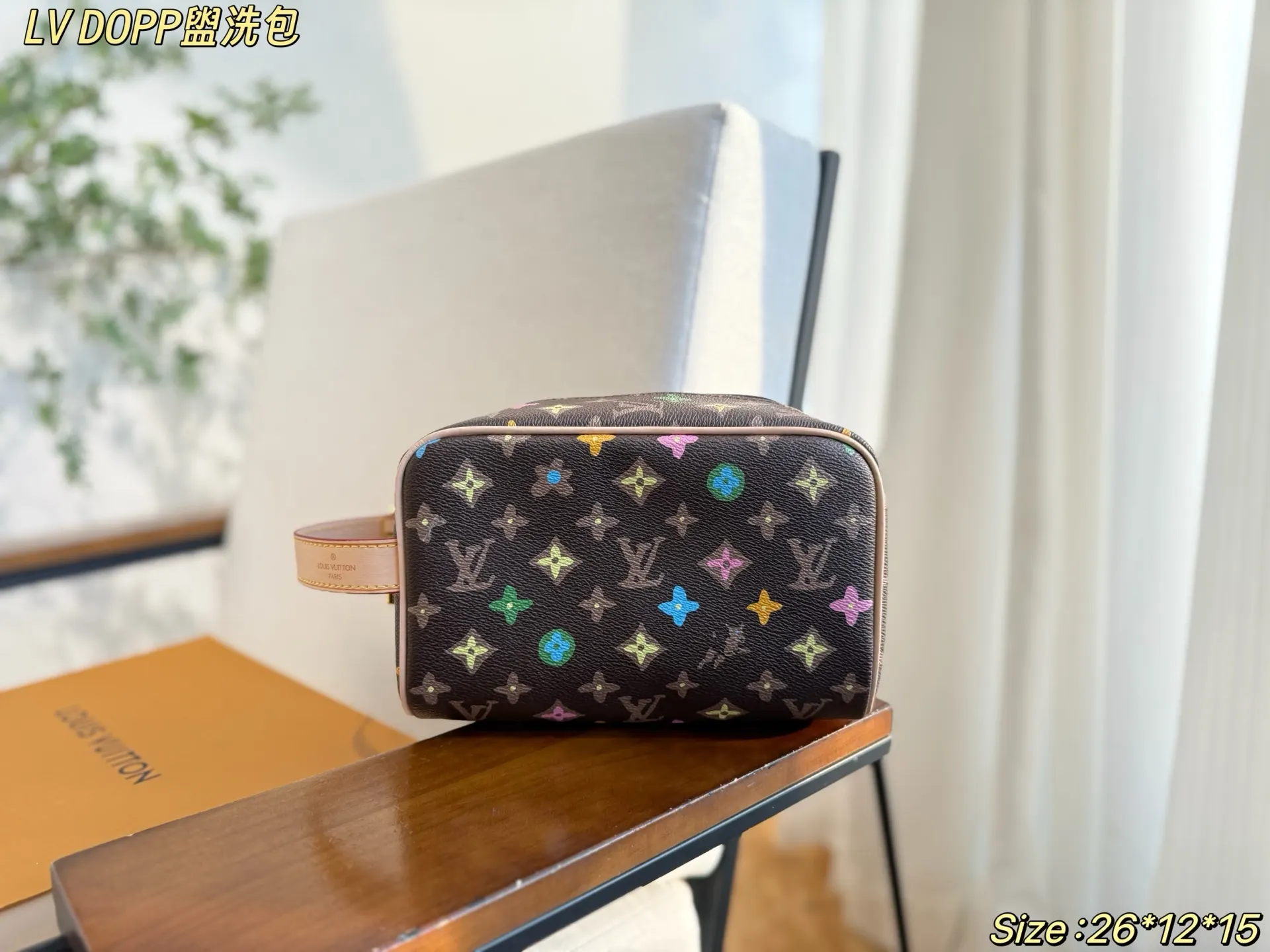 包 包洗漱包 又出一 收納 同样也是容量惊人 化妝包 便携收納款