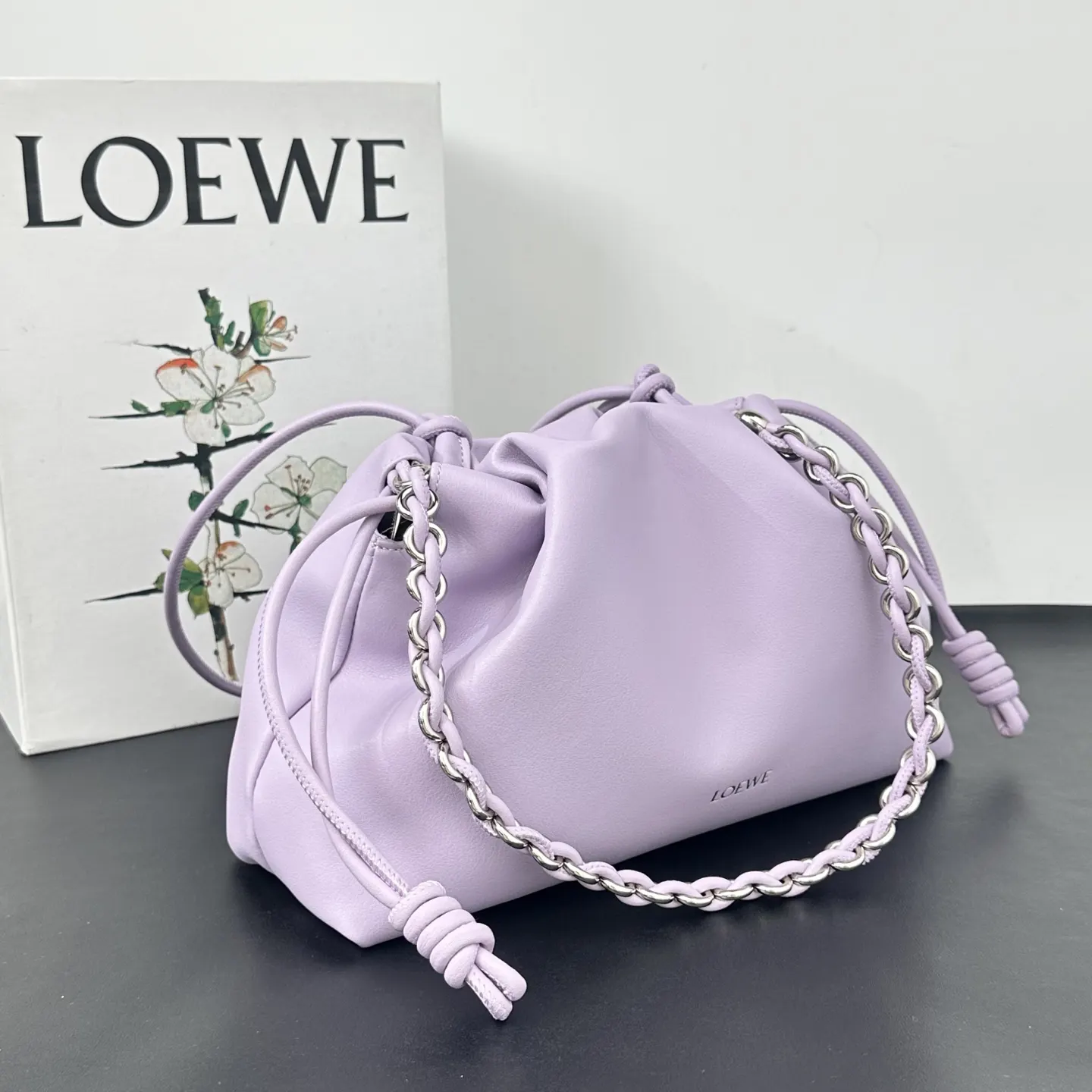 羊皮 LO℮w℮ Flamenco Purse 福 链条包 精致链条款