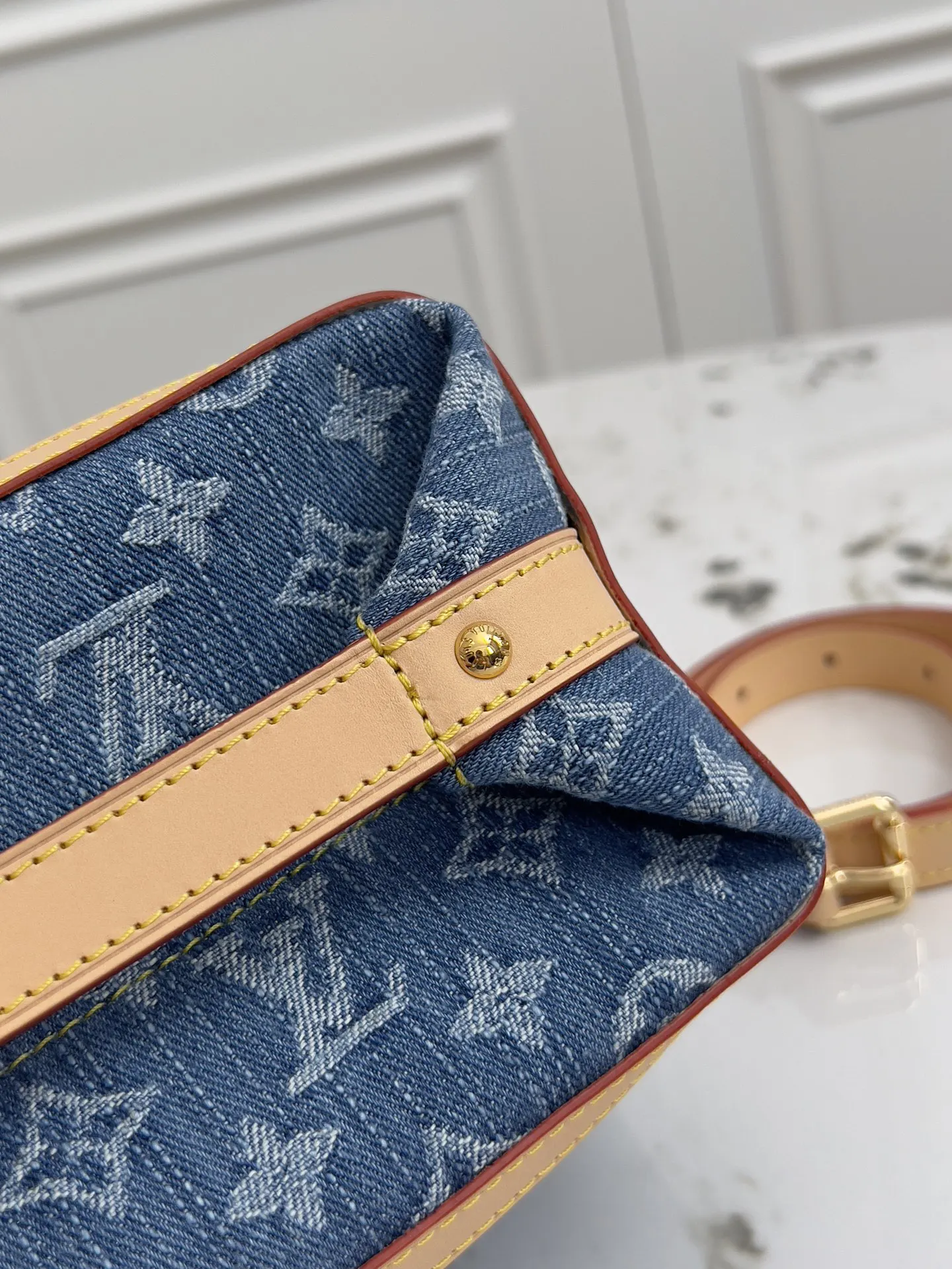 Louis Vuitton M27945 Monogram 旅行包