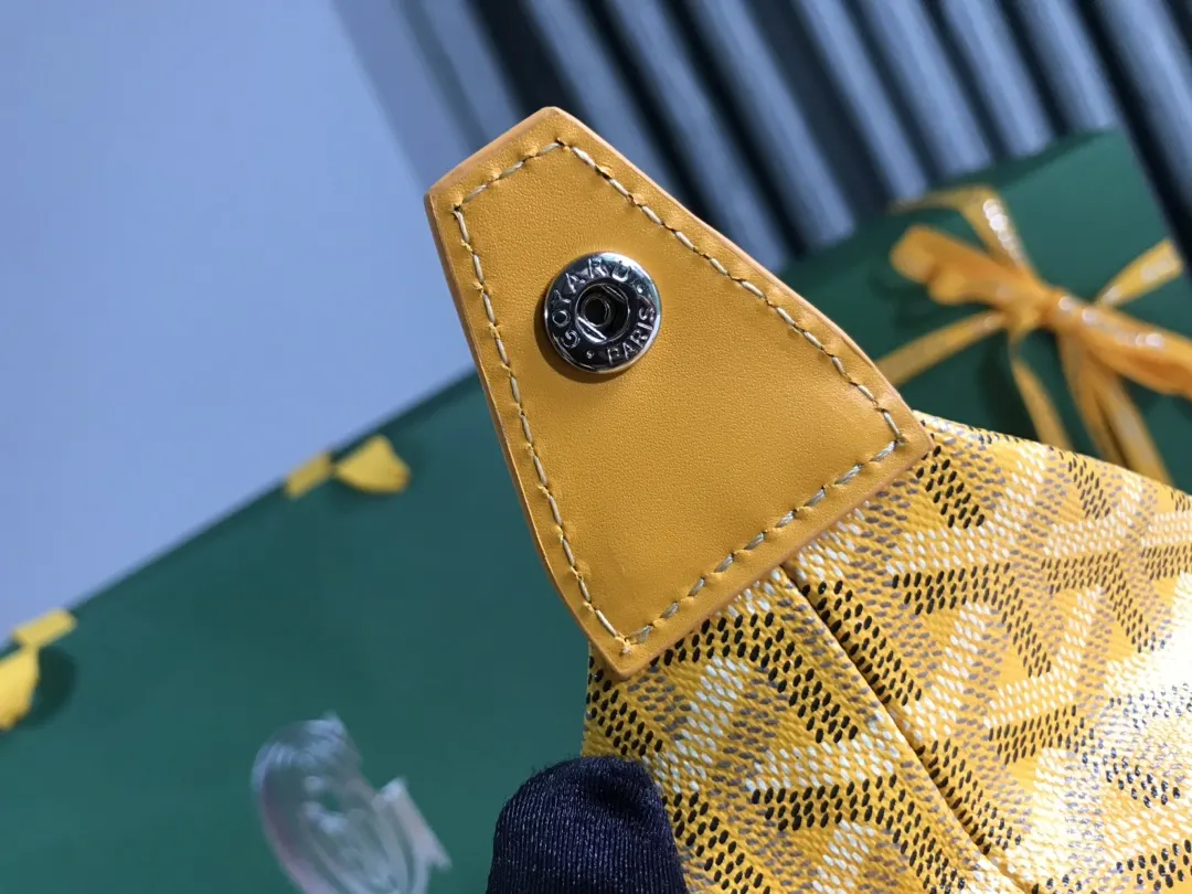 Goyard 款号 手拿包 精致手拿款