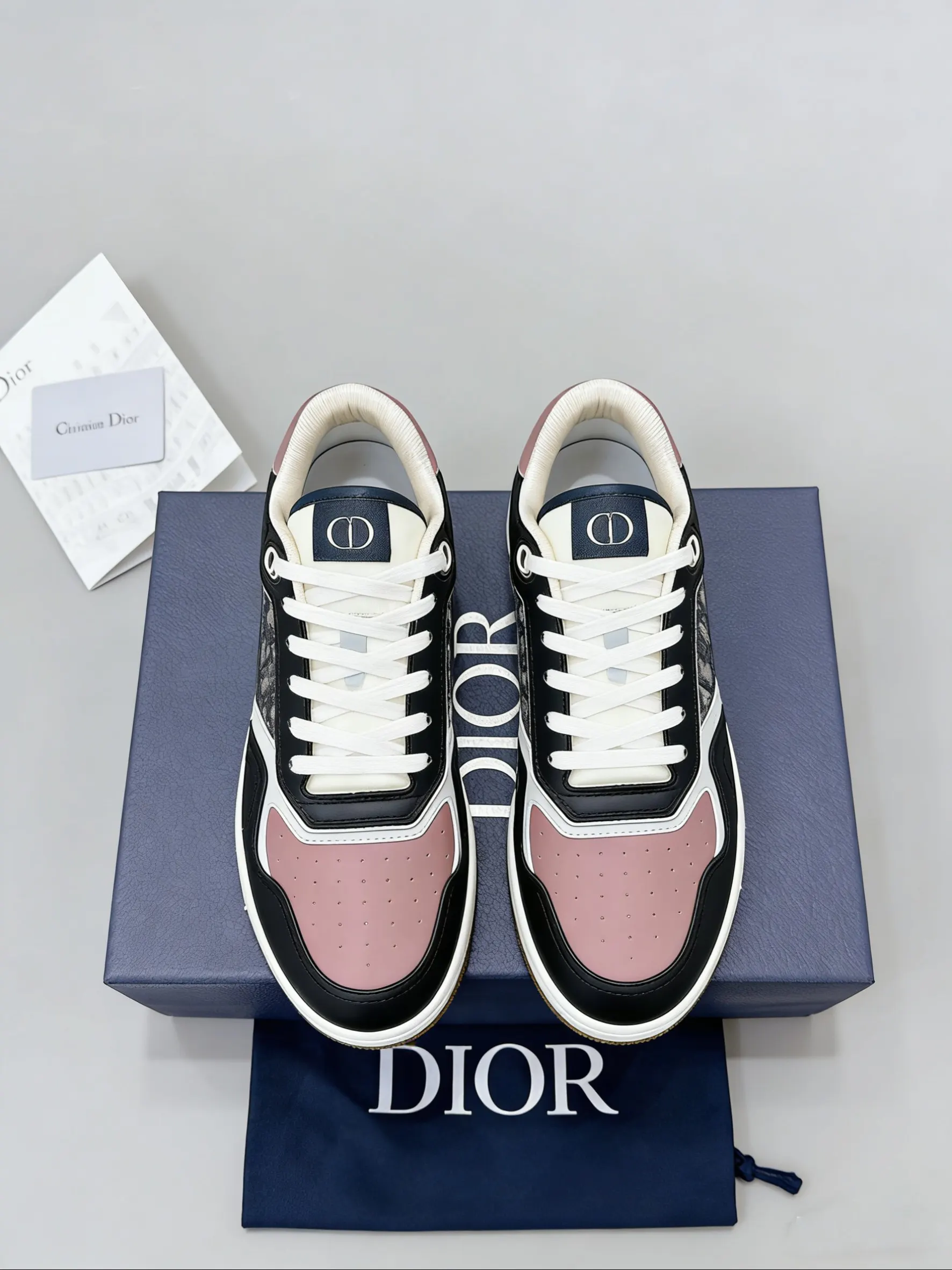 Dior 黑色 运动鞋(數字9) Dior 黑色 运动鞋(數字9)