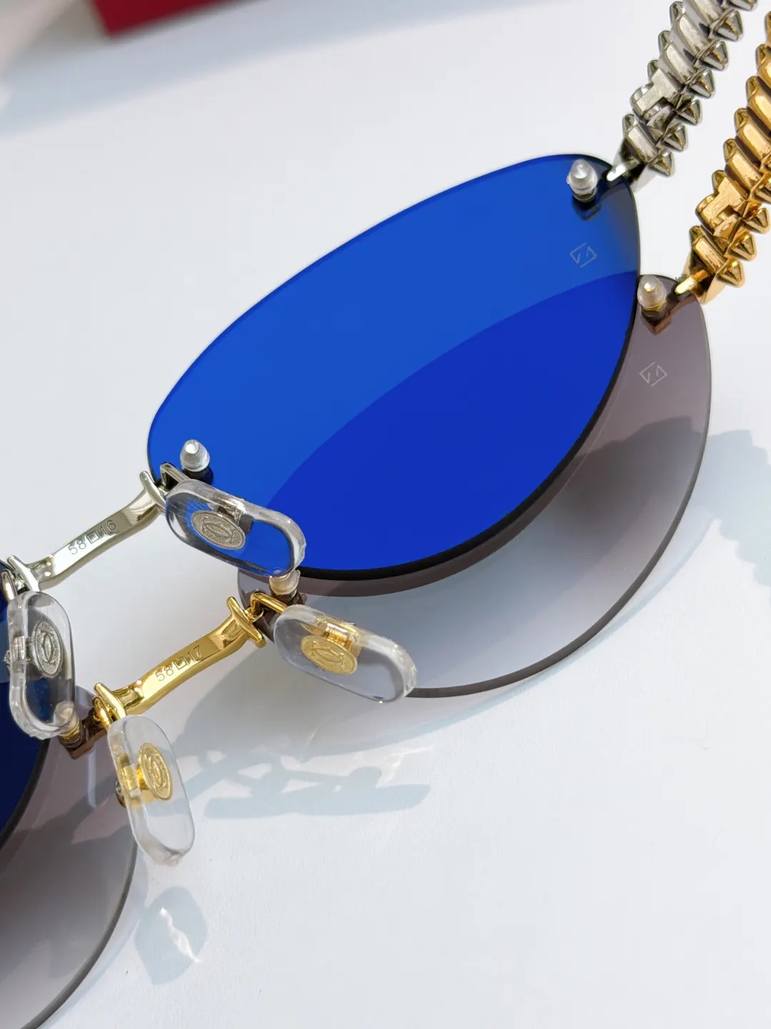 Cartier 墨镜 时尚防晒款 款18