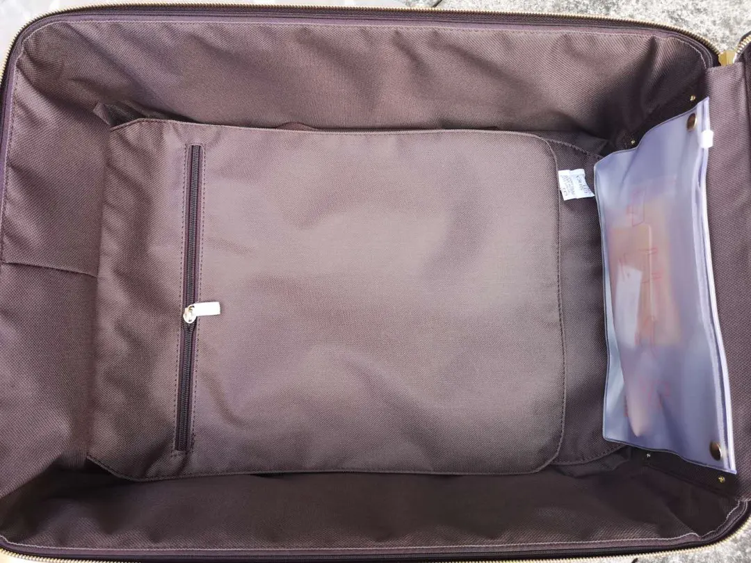 Louis Vuitton Suitcase Travel Lightweight Image 9 Louis Vuitton Suitcase Travel Lightweight Image 9