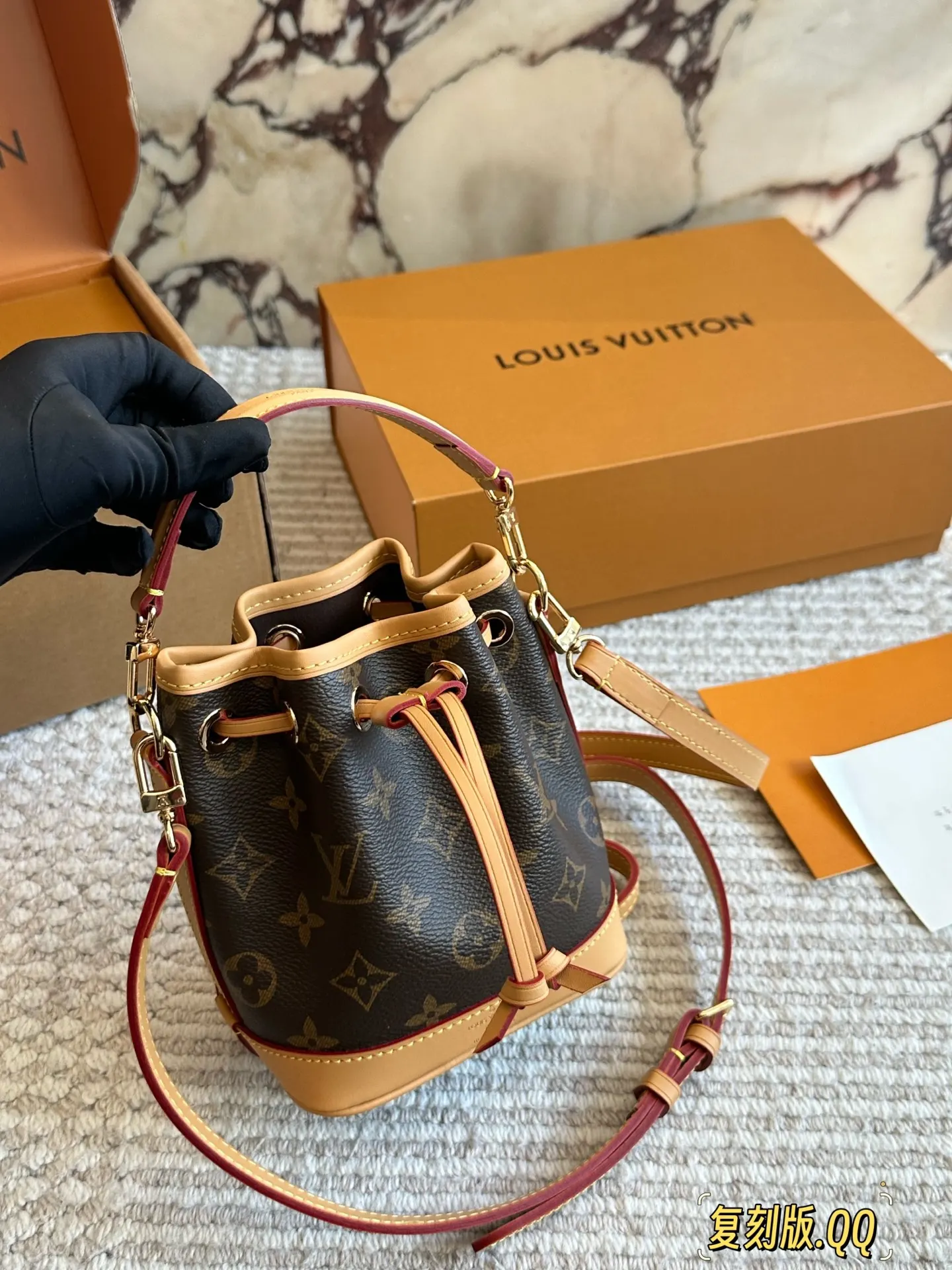 Louis Vuitton Monogram Bucket Bag Casual Image 9 Louis Vuitton Monogram Bucket Bag Casual Image 9