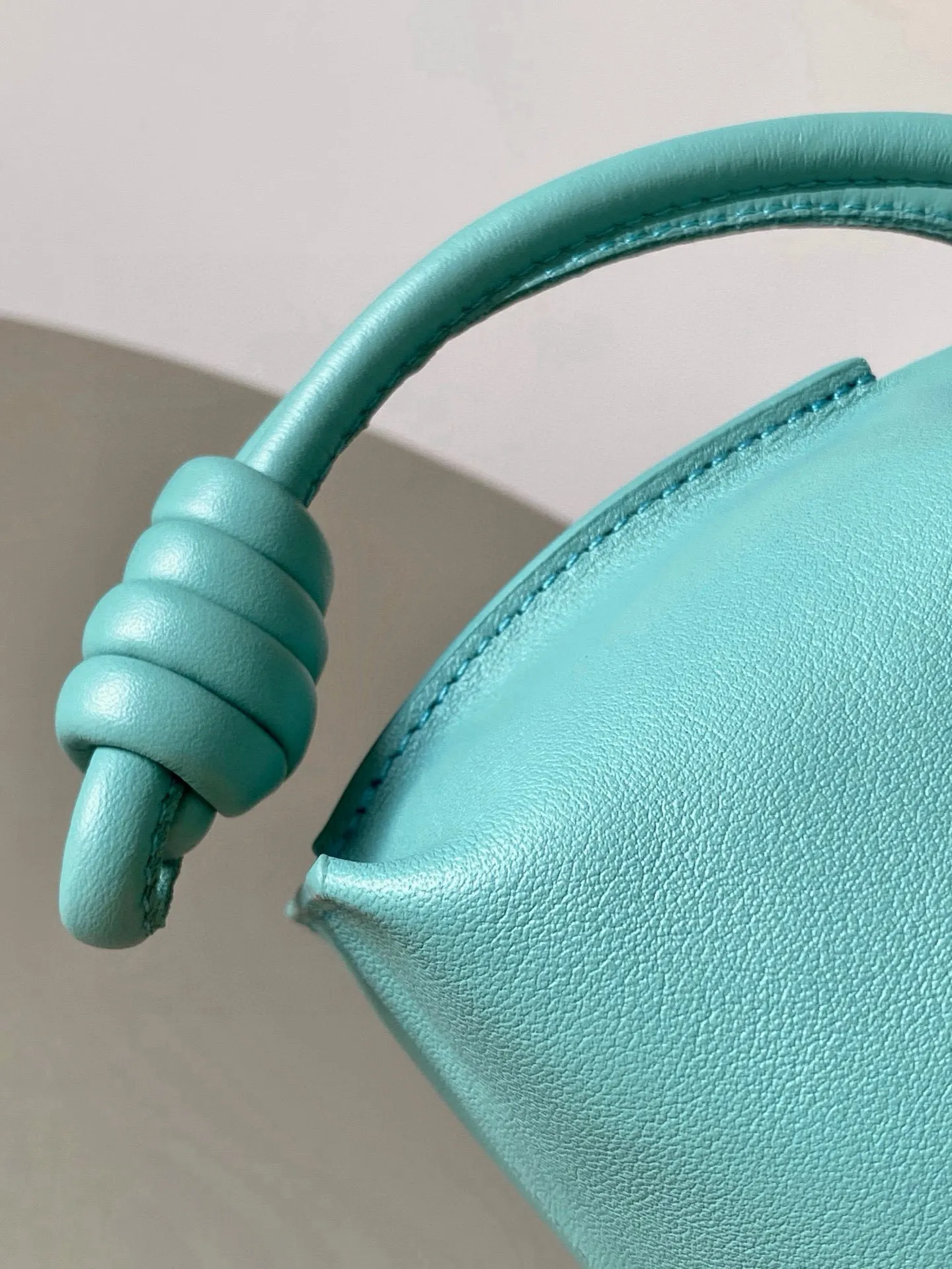 Loewe 蓝色 小牛皮 托特包 大容量托特款