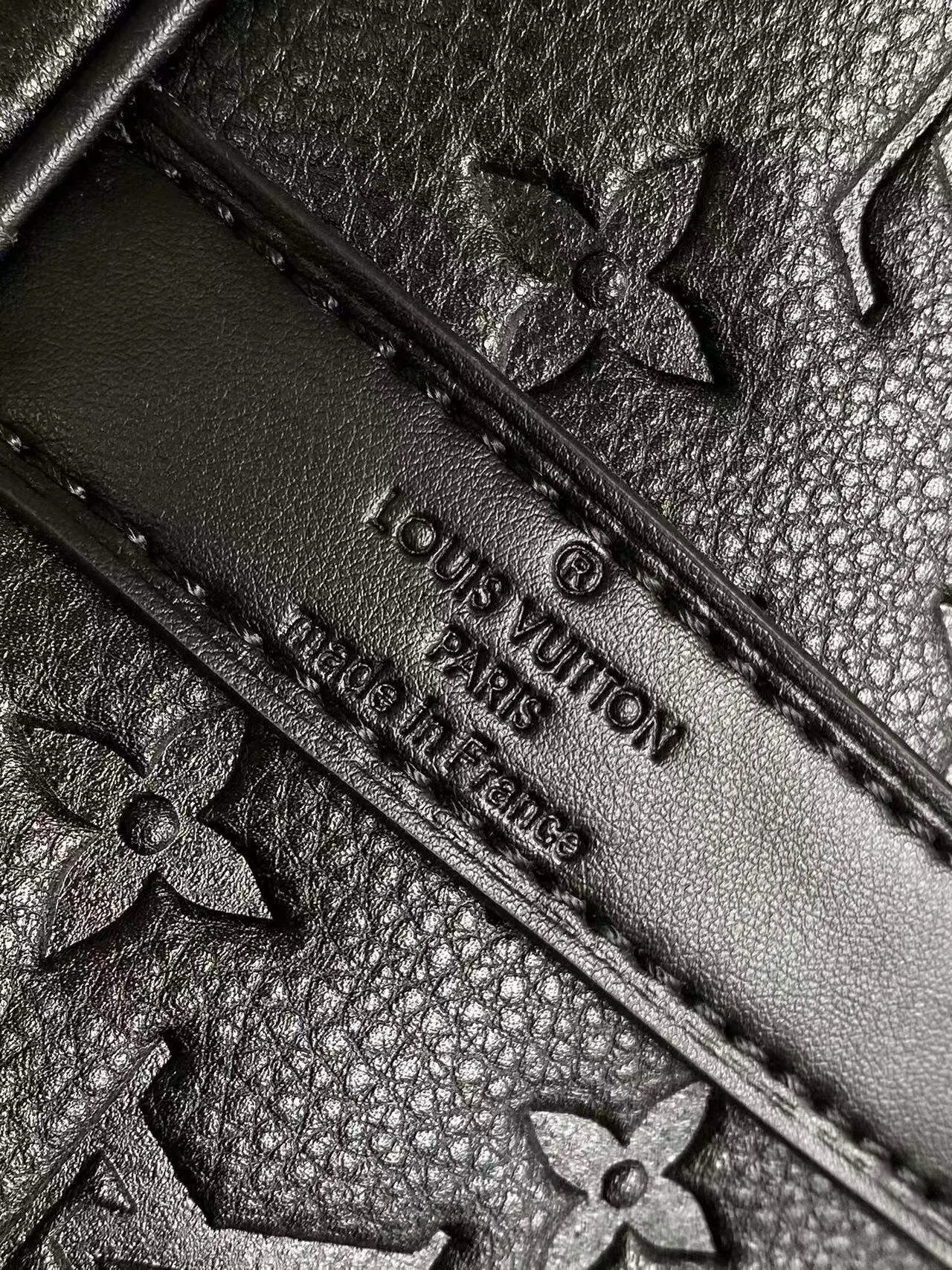Fashion Item Travel Leather Image 9 Fashion Item Travel Leather Image 9