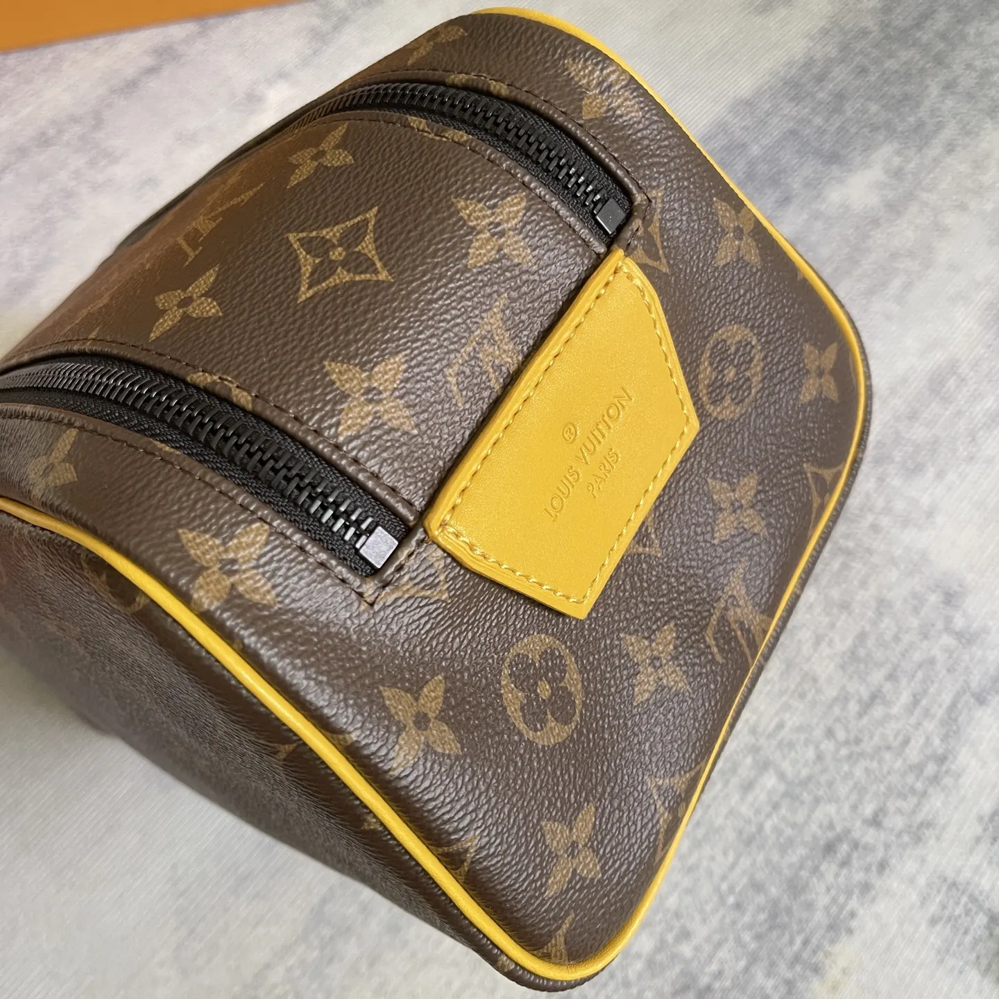 黑色 老花 帆布 收納包 旅行收納款
