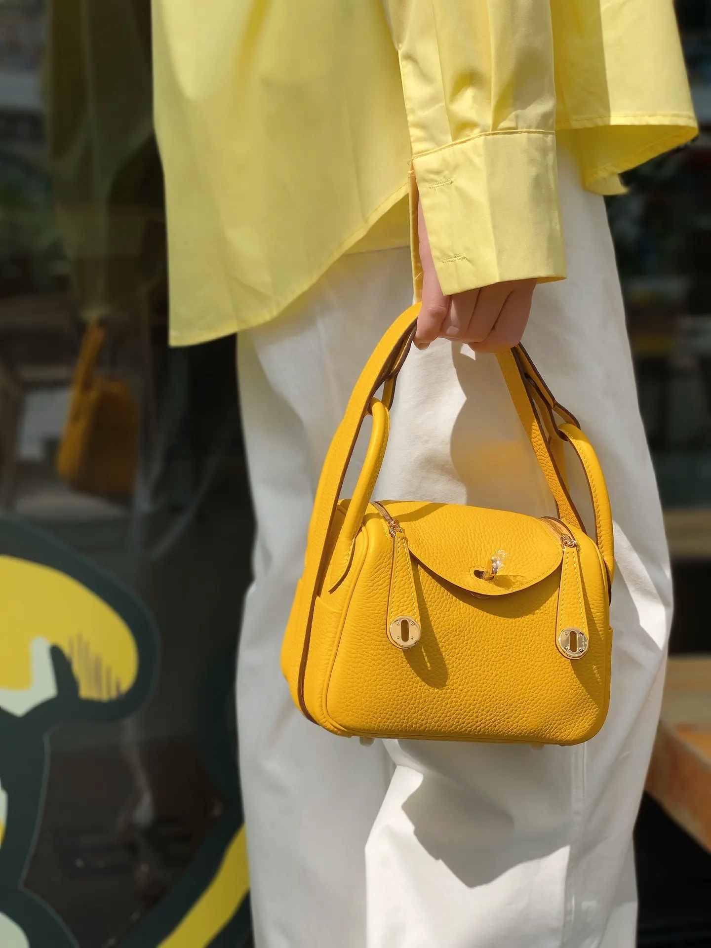 Hermès Lindy Top Handle Bag Classic Leather