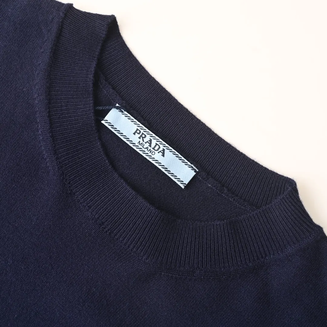 PRADA 棉质 针织 Logo 针织衫 休闲百搭款