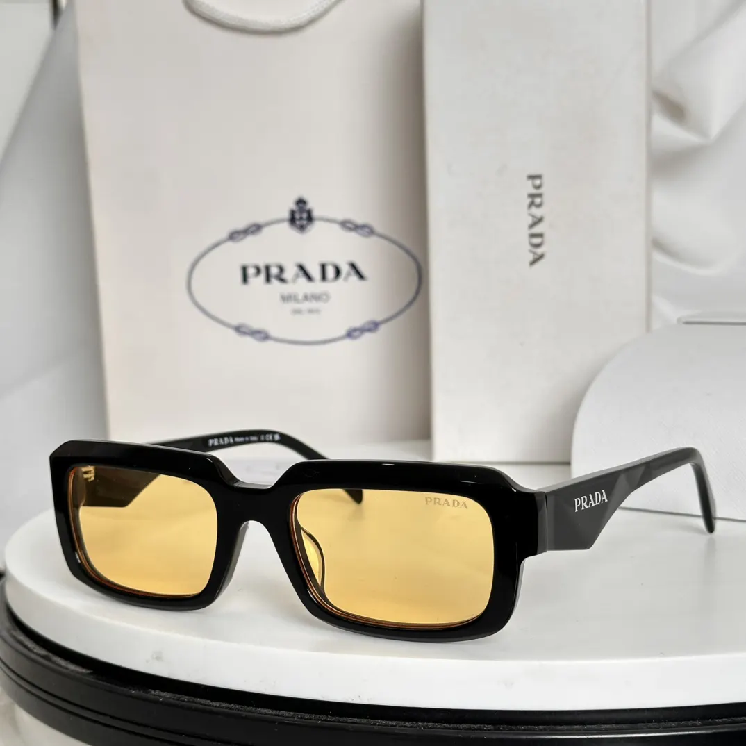 Prada PRA27S 太阳镜