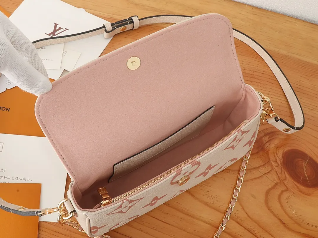White Hobo Shoulder Bag Vintage Leather Image 9 White Hobo Shoulder Bag Vintage Leather Image 9