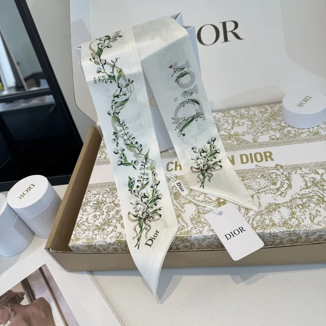 Dior 真絲髮帶 精緻配飾 髮飾(數字7) Dior 真絲髮帶 精緻配飾 髮飾(數字7)