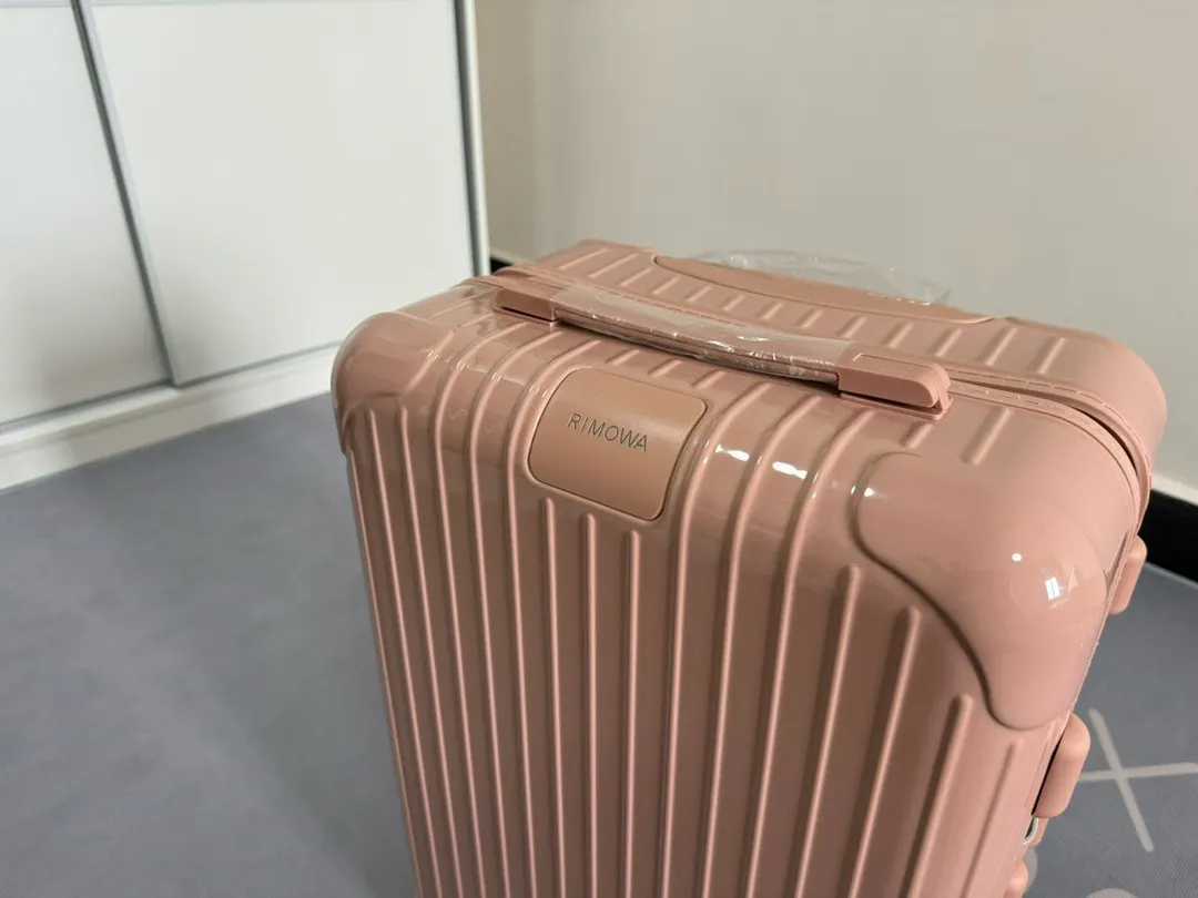 黑色 白色 日默瓦rimowa拉杆箱行李箱登机箱旅行箱方胖子運動 旅行拉杆款 輕便出行款
