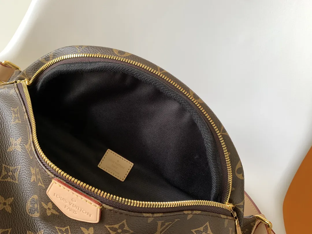 LV 帆布 BU AG 腰包由經典Mo休閒腰包款(數字9) LV 帆布 BU AG 腰包由經典Mo休閒腰包款(數字9)