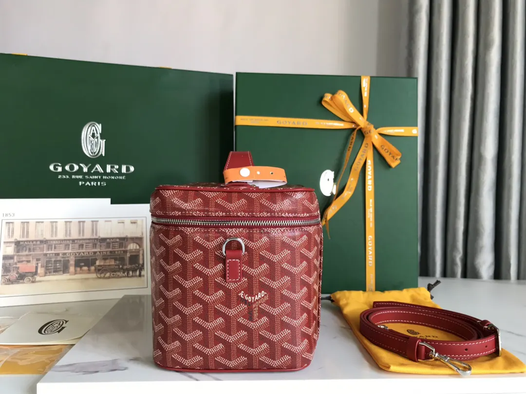 Cosmetic Pouch Leather