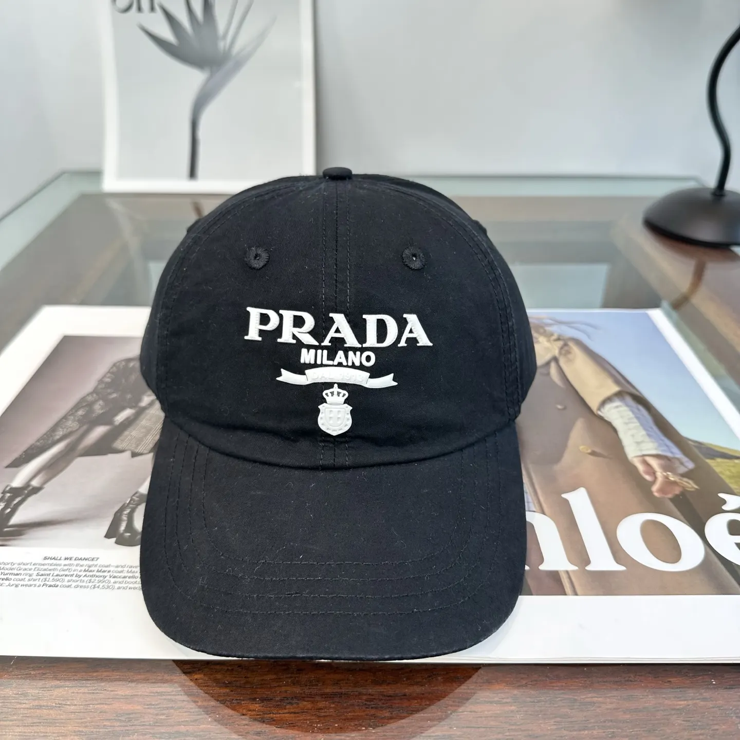 Prada 棒球帽 日常休闲款