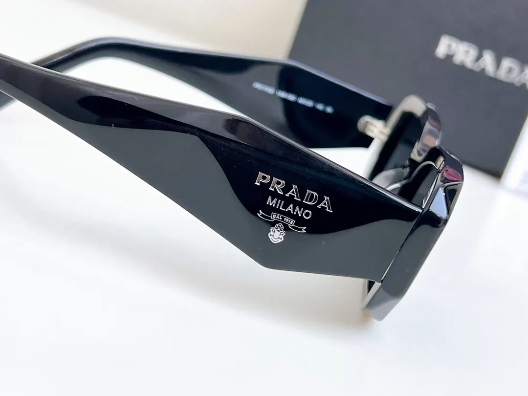 Prada SPR17W 太阳眼镜 时尚遮阳 太阳镜