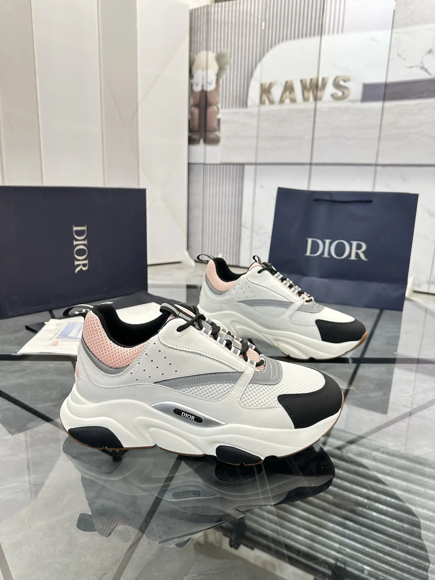 Dior B22 白黑拼色牛皮休闲鞋