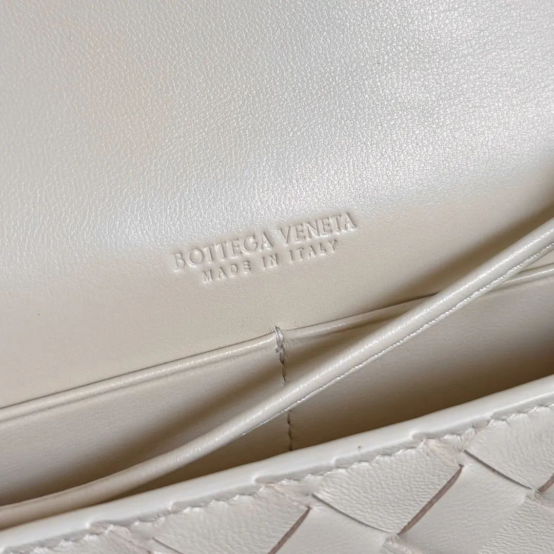 Bottega Veneta 皮革 手拿包 精致手拿款