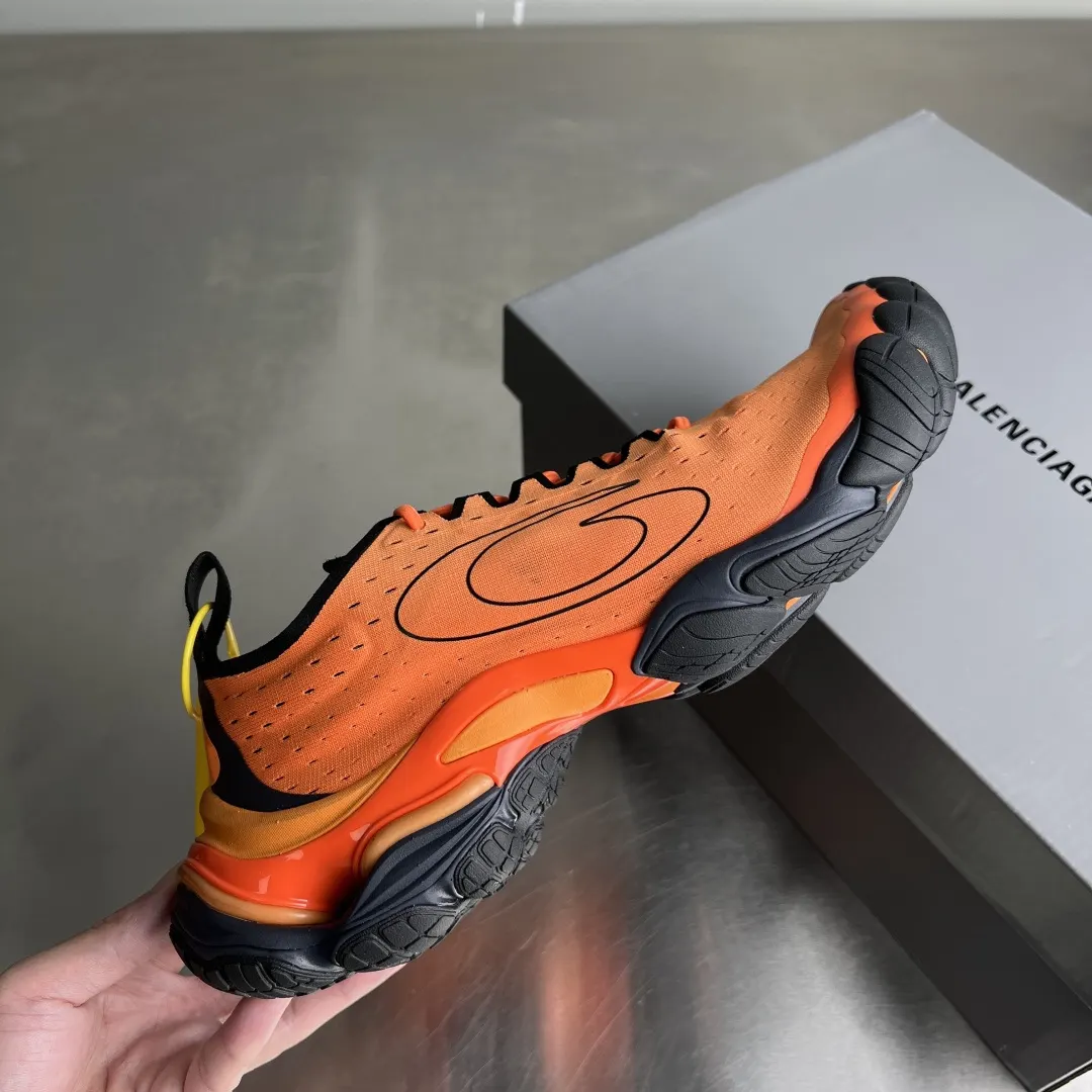 Balenciaga Runner 橙色 运动鞋 休閒运动(數字4) Balenciaga Runner 橙色 运动鞋 休閒运动(數字4)