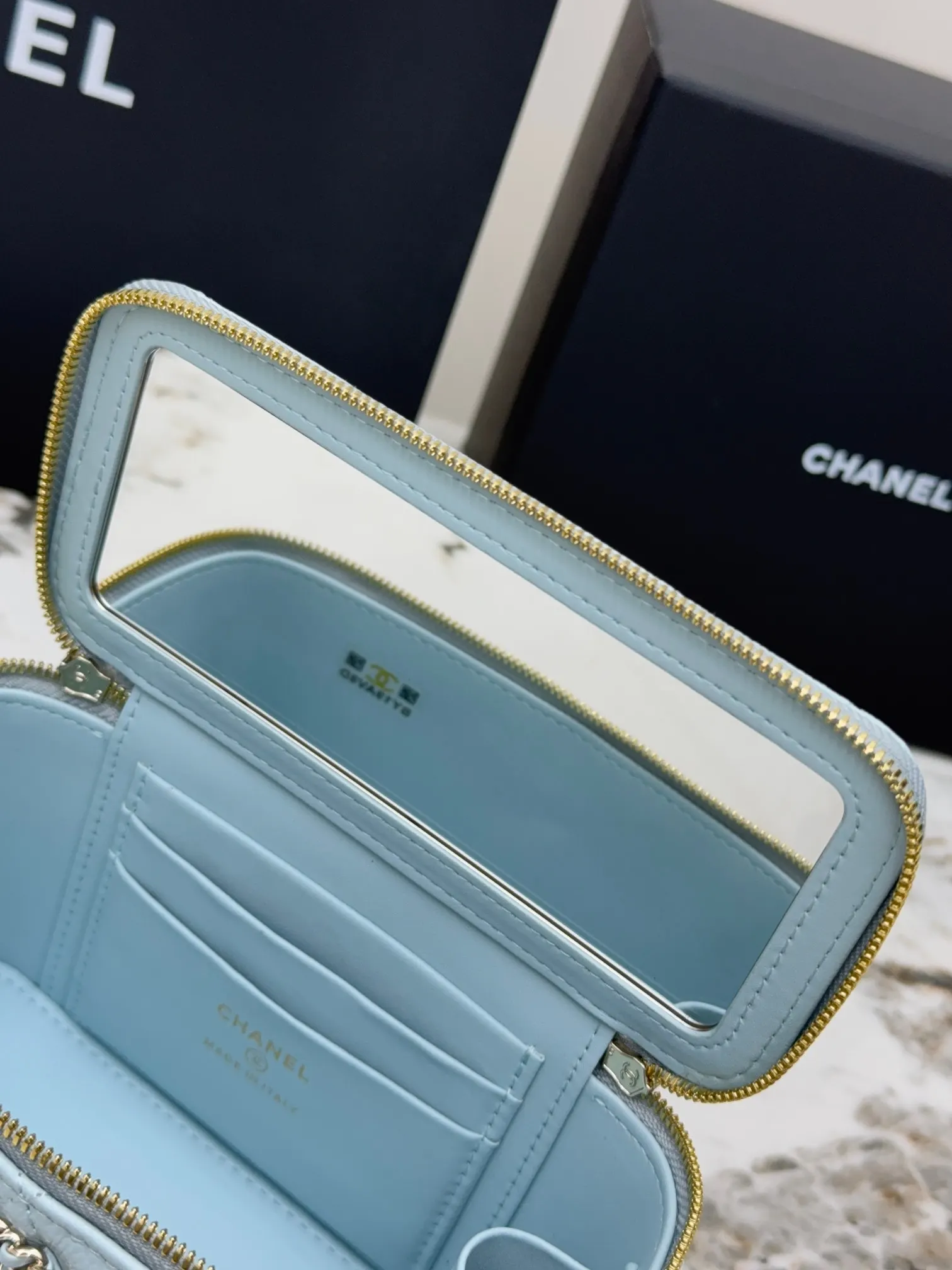 Chain Bag Leather