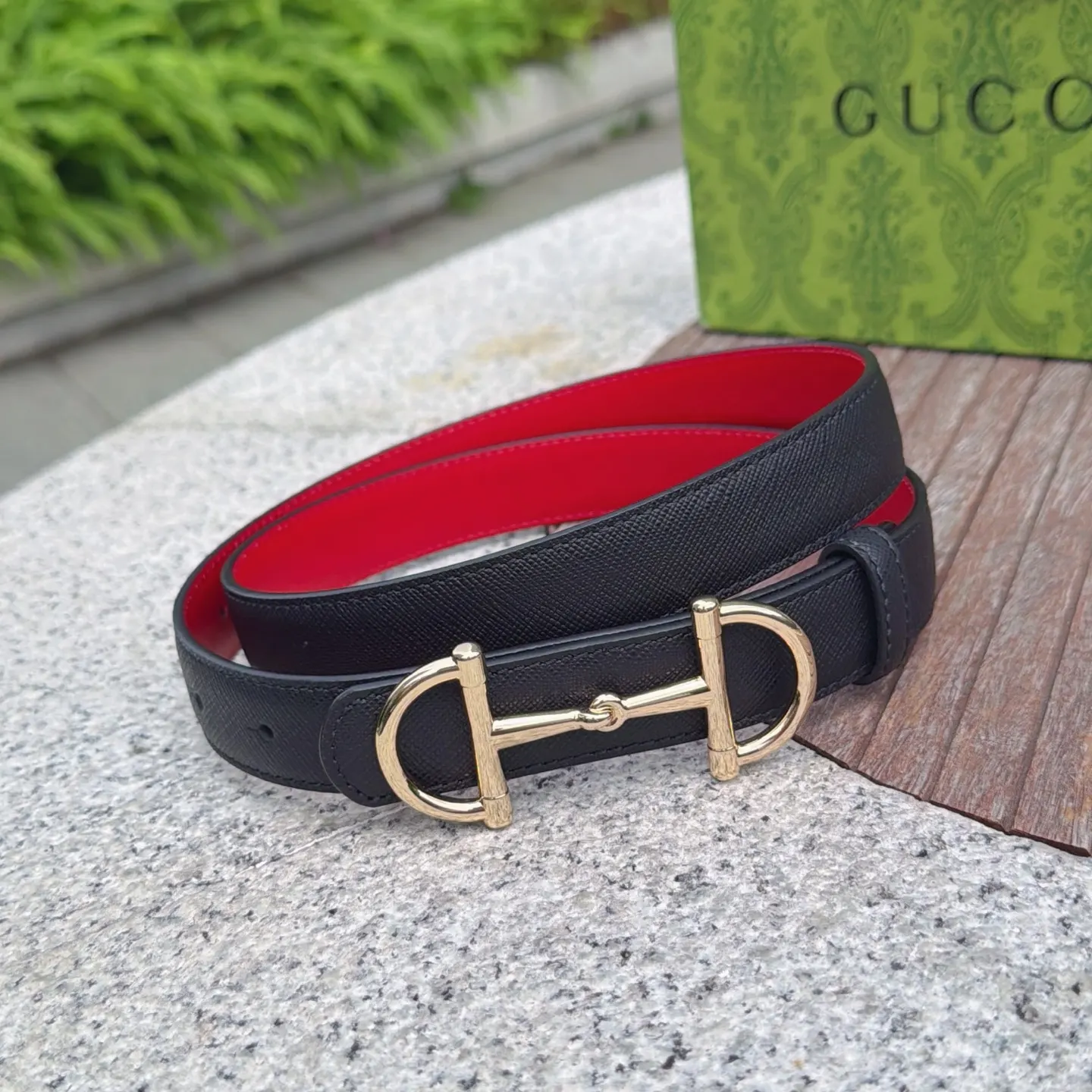 Gucci Double G 双G扣牛皮双面腰带