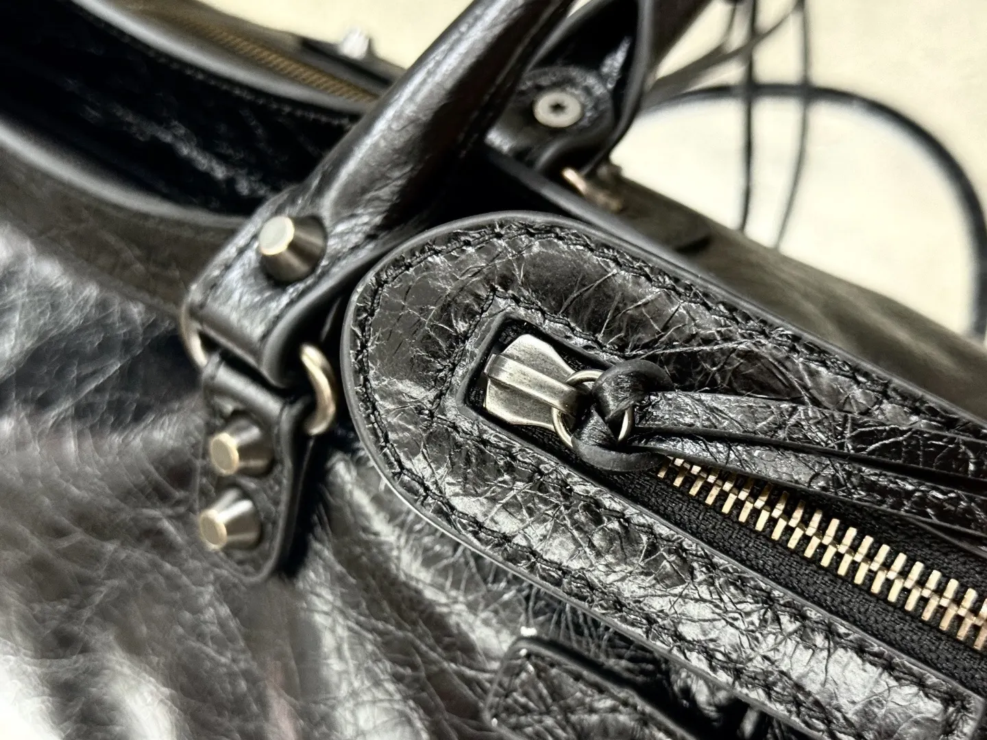 Balenciaga City Le 黑色 卫衣