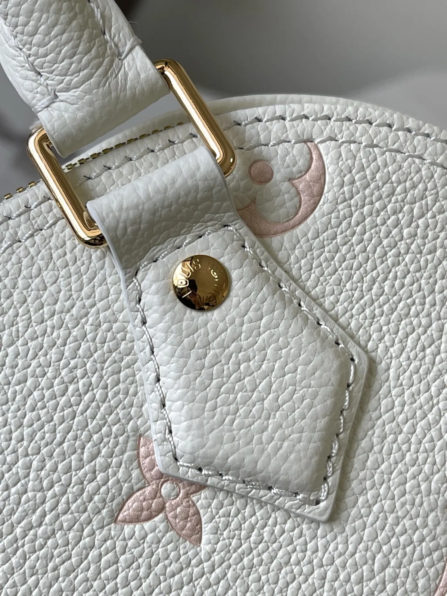 Style M27574 163c01 Style Image 8 Style M27574 163c01 Style Image 8